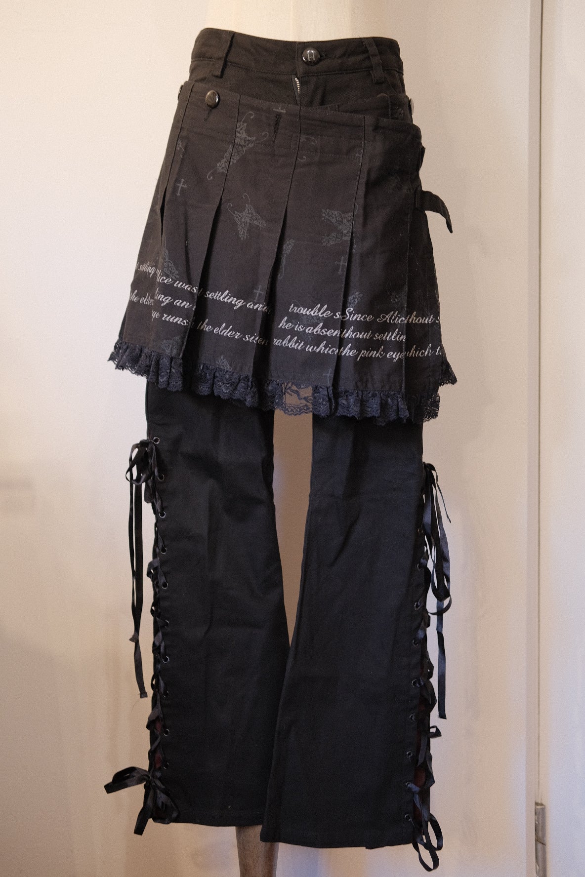 h.Naoto Lace-Up Pants with Detachable Skirt
