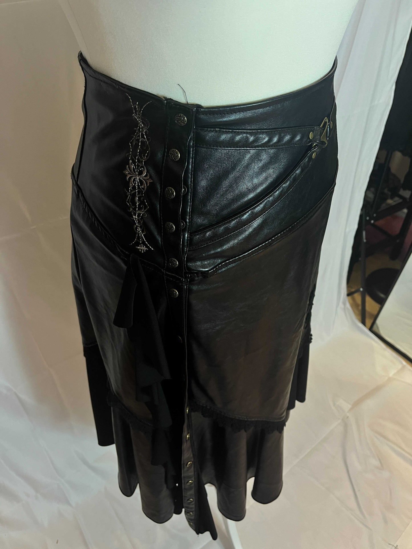 OZZ ON Rozen Kavalier Leather Midi Skirt