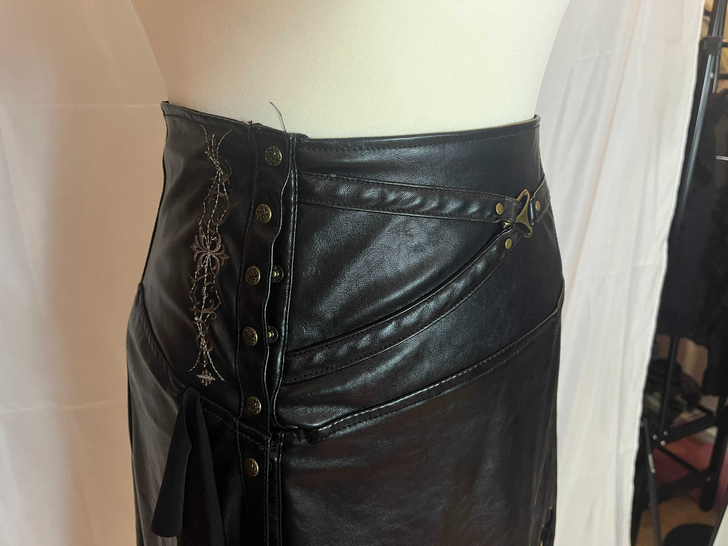 OZZ ON Rozen Kavalier Leather Midi Skirt