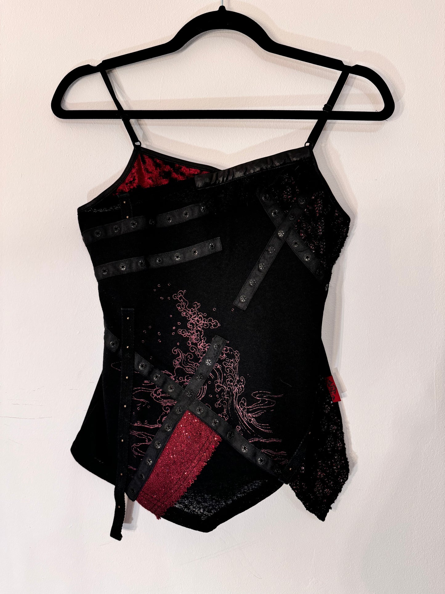 OZZ ON Strap and Dragon Print Tank Top
