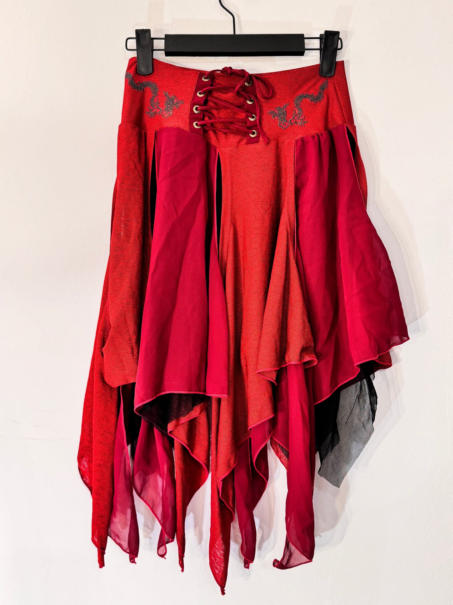OZZ ON Multi-Layers Red Skirt