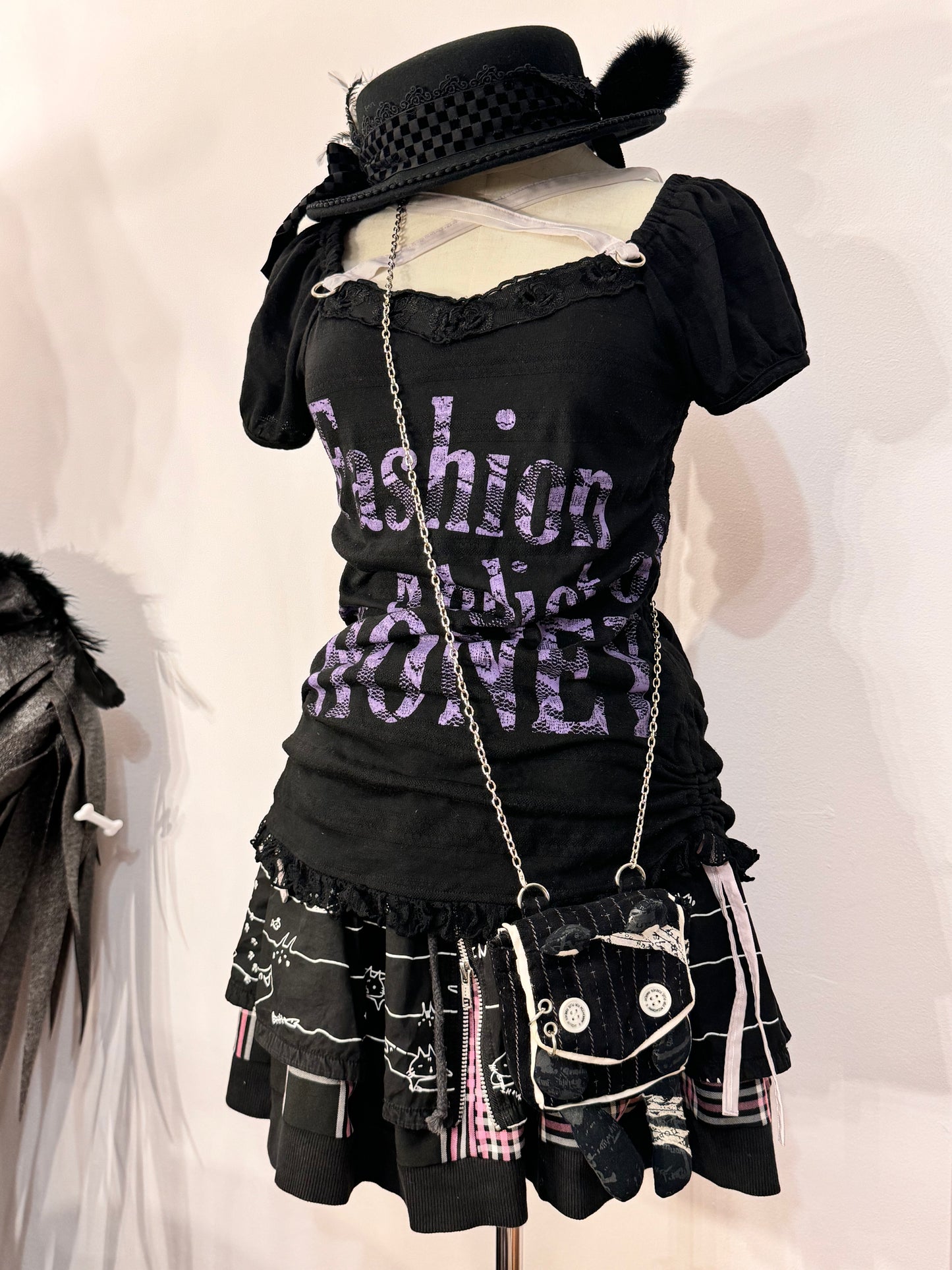 h.Naoto Letter Print Lace Top