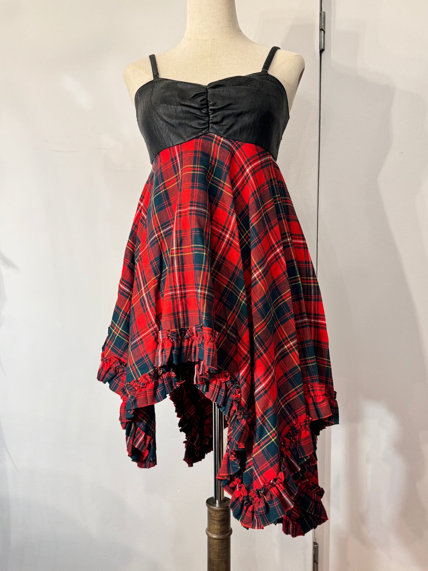 Na+H Plaid Leather Ruffle Tank Top Dress