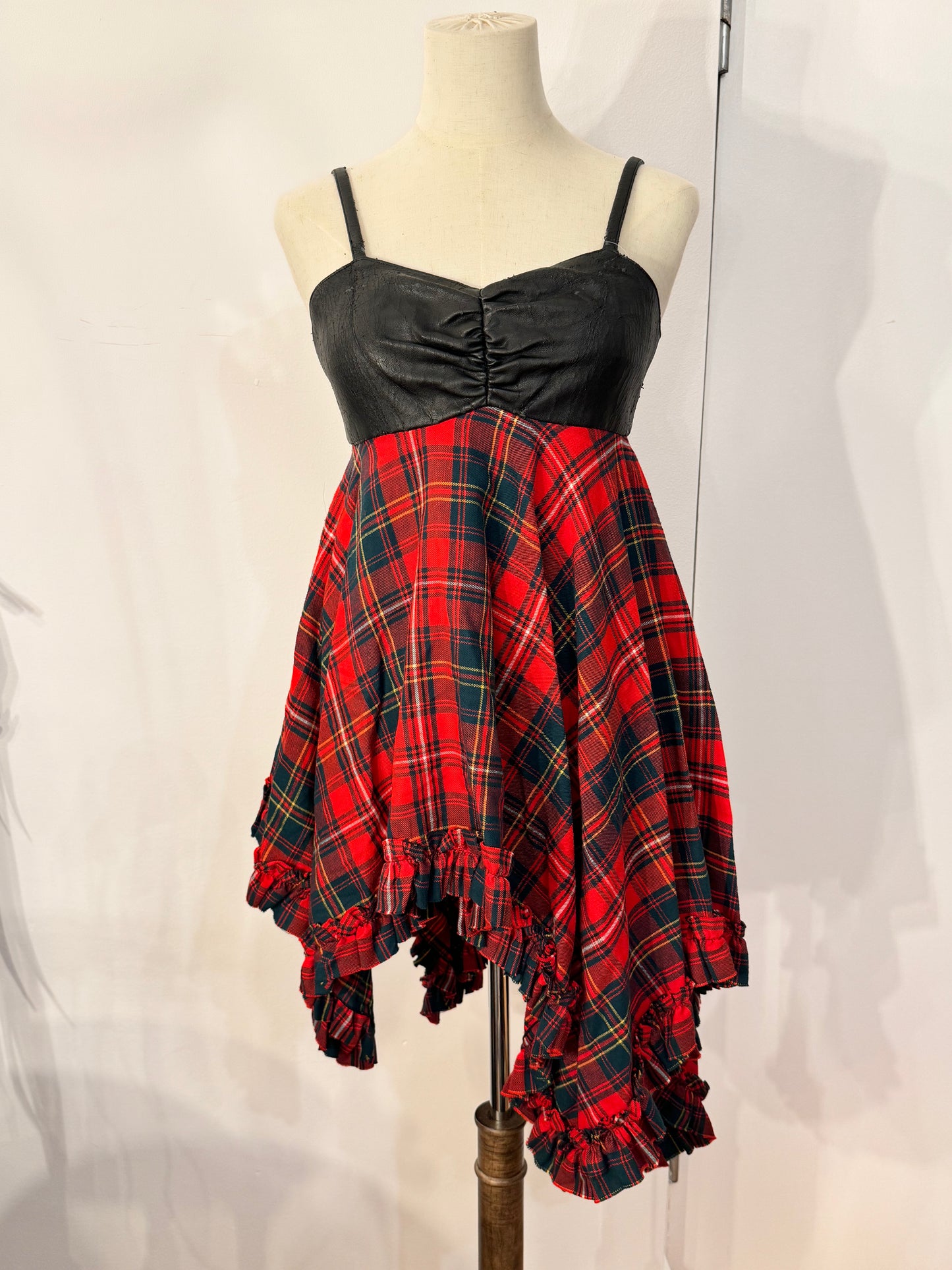 Na+H Plaid Leather Ruffle Tank Top Dress