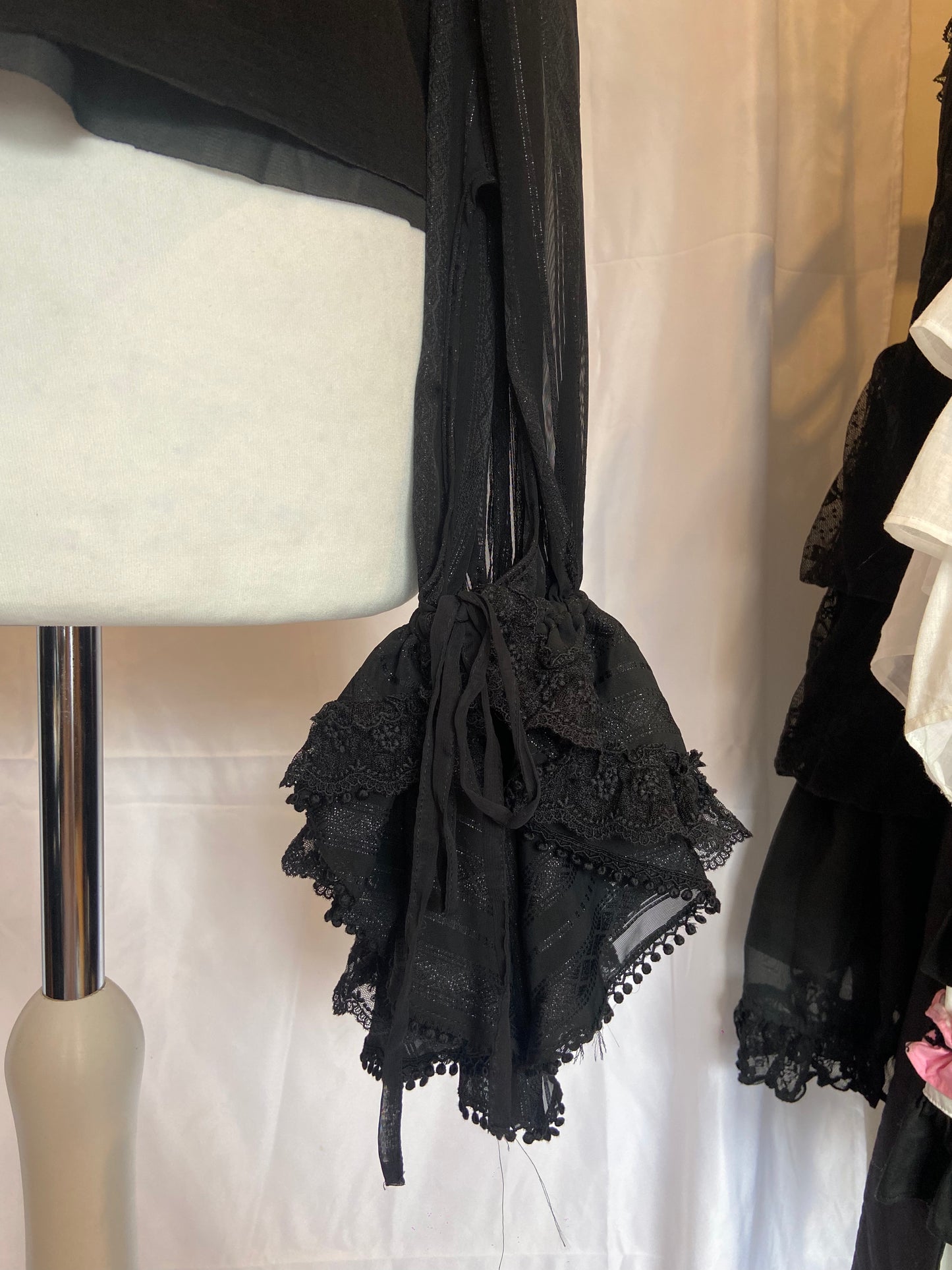 alice auaa Off-The-Shoulder Lace Mesh Top