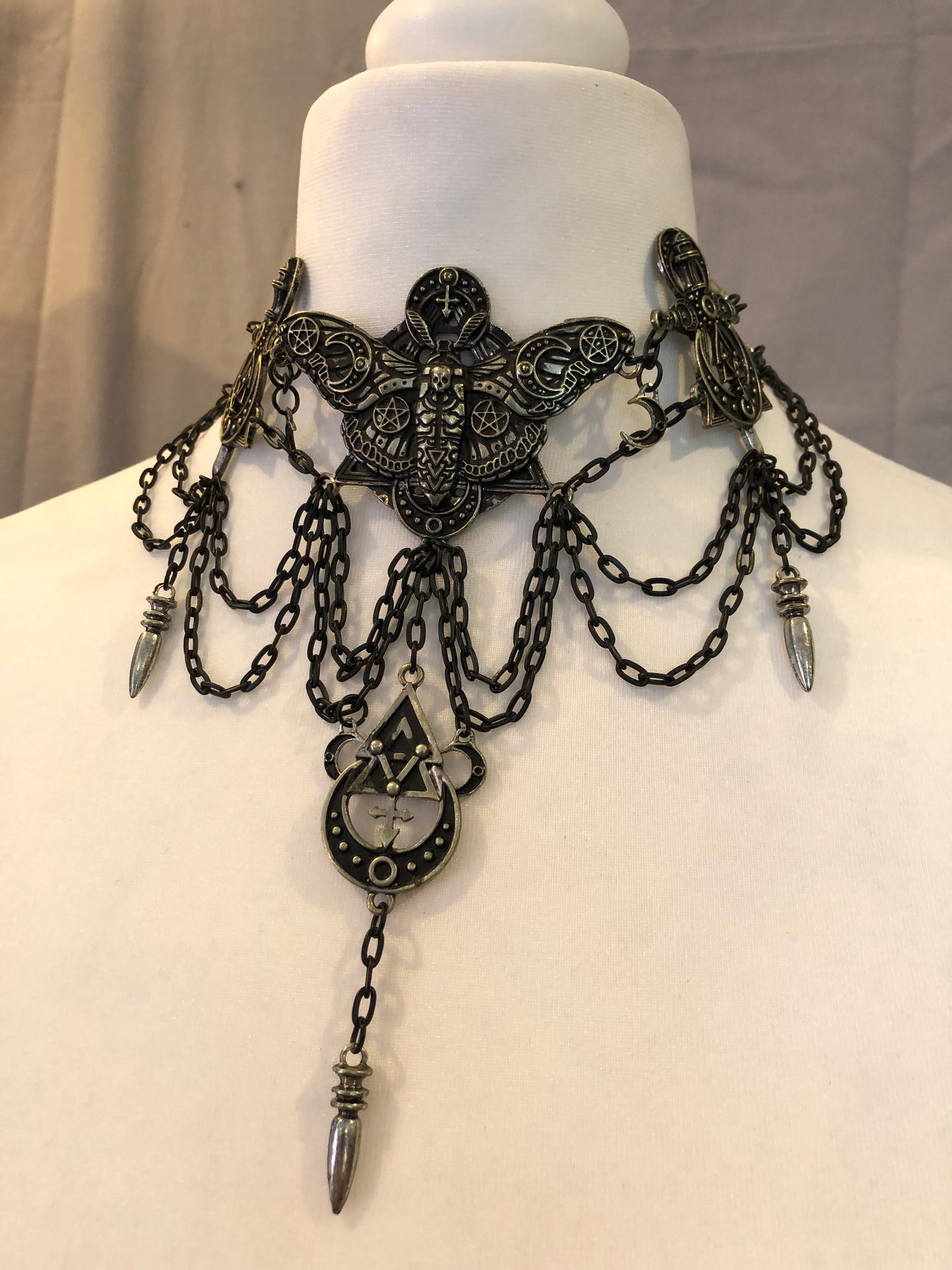 Restyle Chain Layers Choker