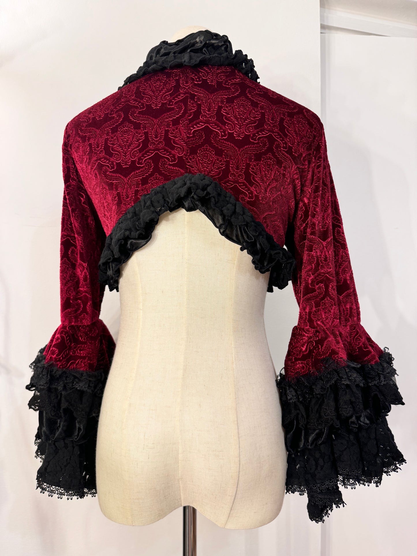 h.Naoto Blood Hime-Sleeves Velvet Blouse
