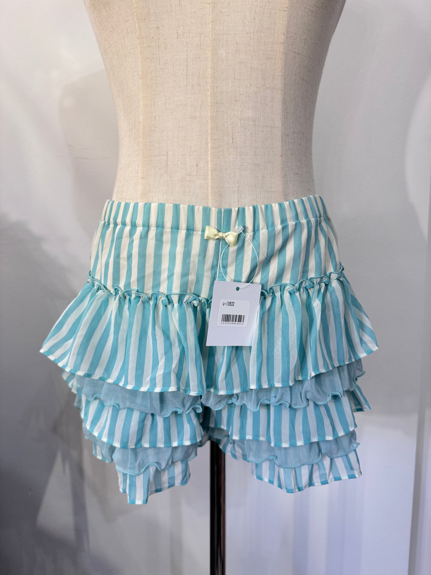 Graphic Print Ruffle Tank Top and Shorts Set