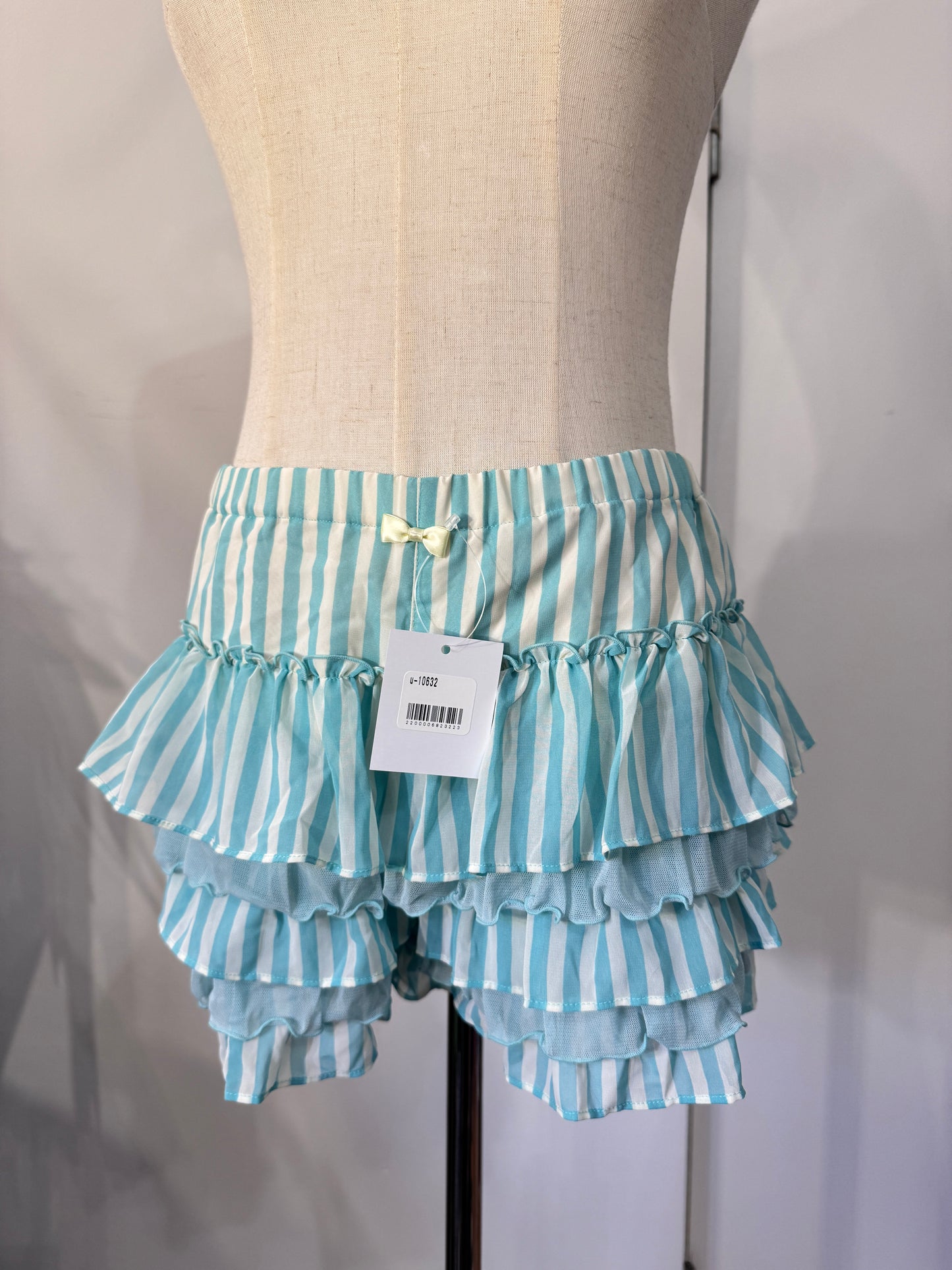 Graphic Print Ruffle Tank Top and Shorts Set