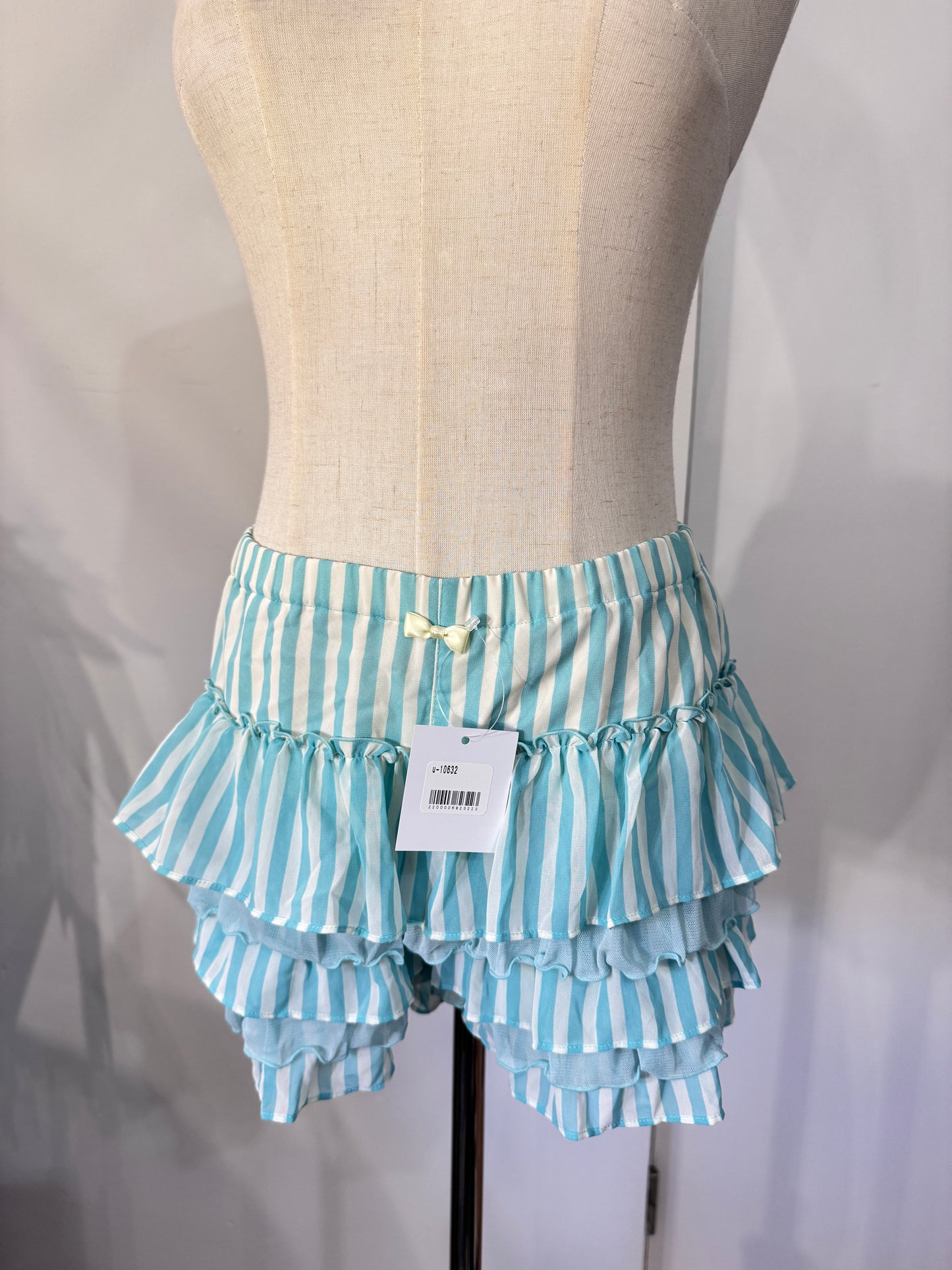 Graphic Print Ruffle Tank Top and Shorts Set