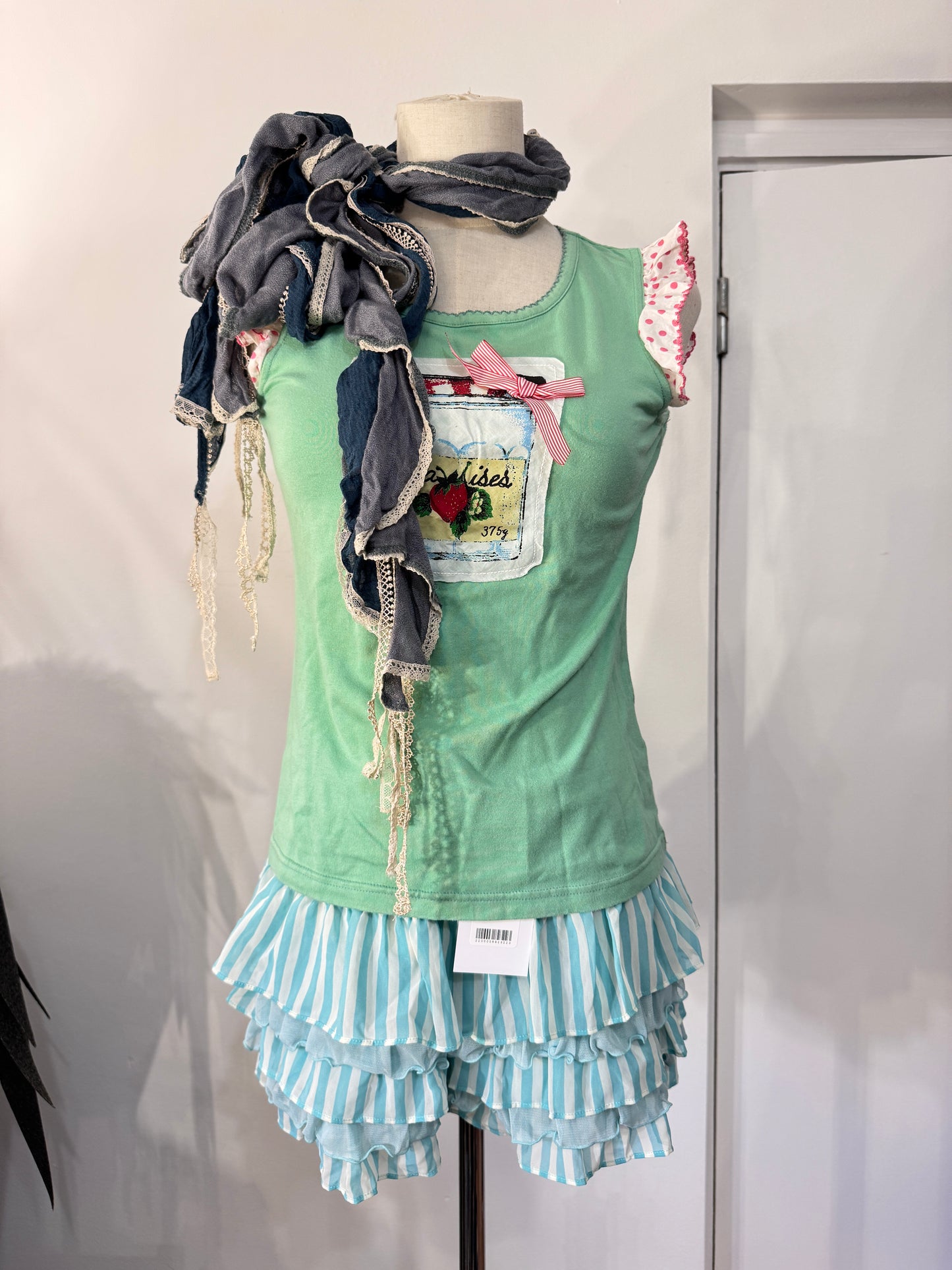 Graphic Print Ruffle Tank Top and Shorts Set