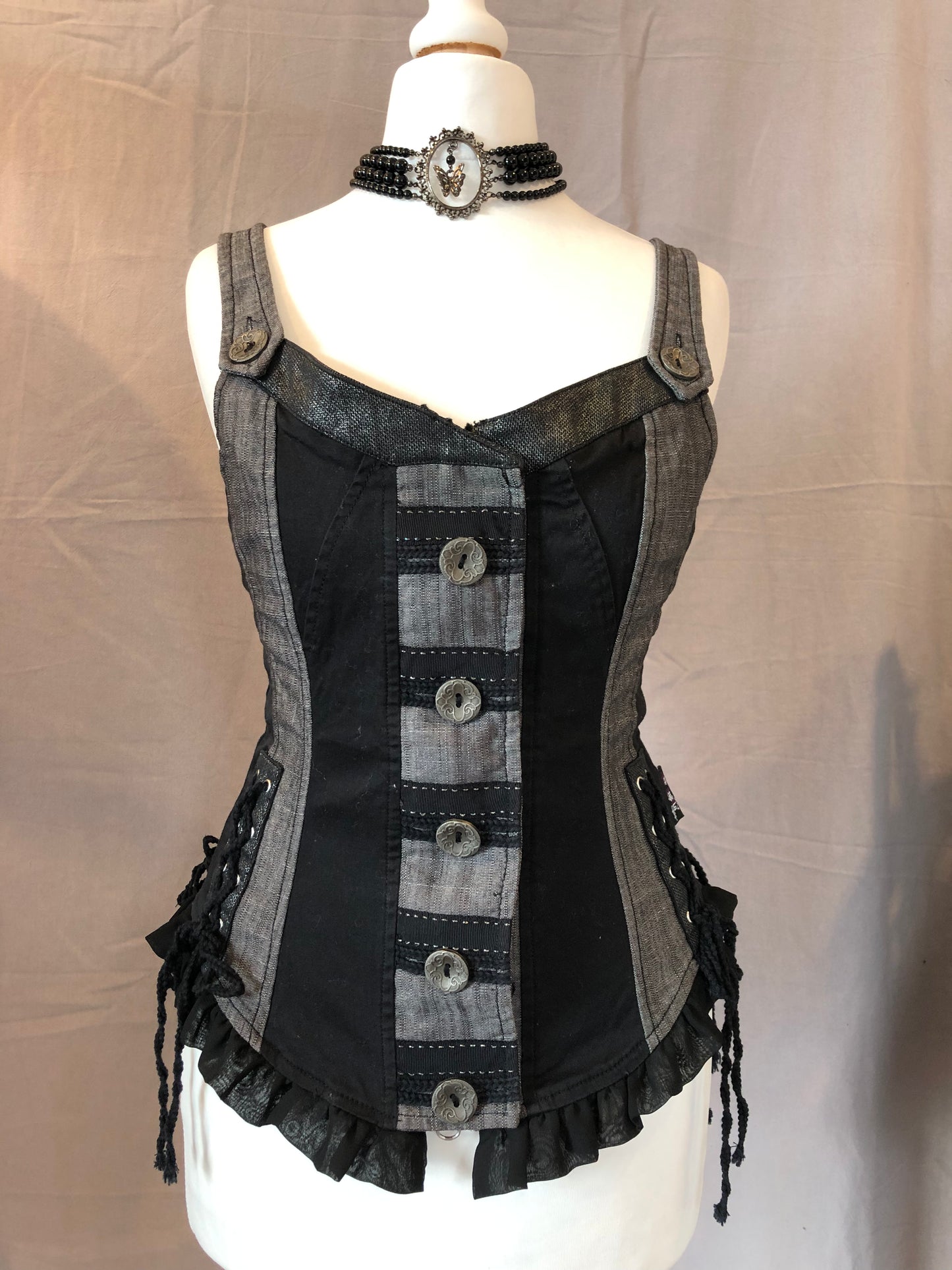 OZZ ON Button-Up Tank Top