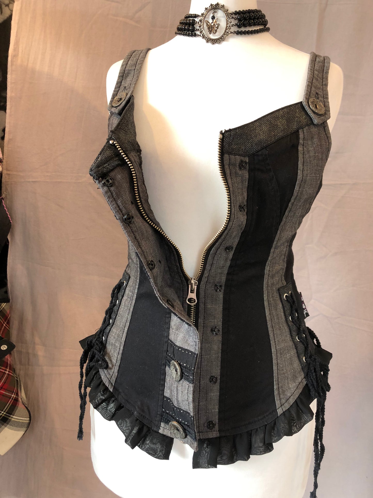 OZZ ON Button-Up Tank Top