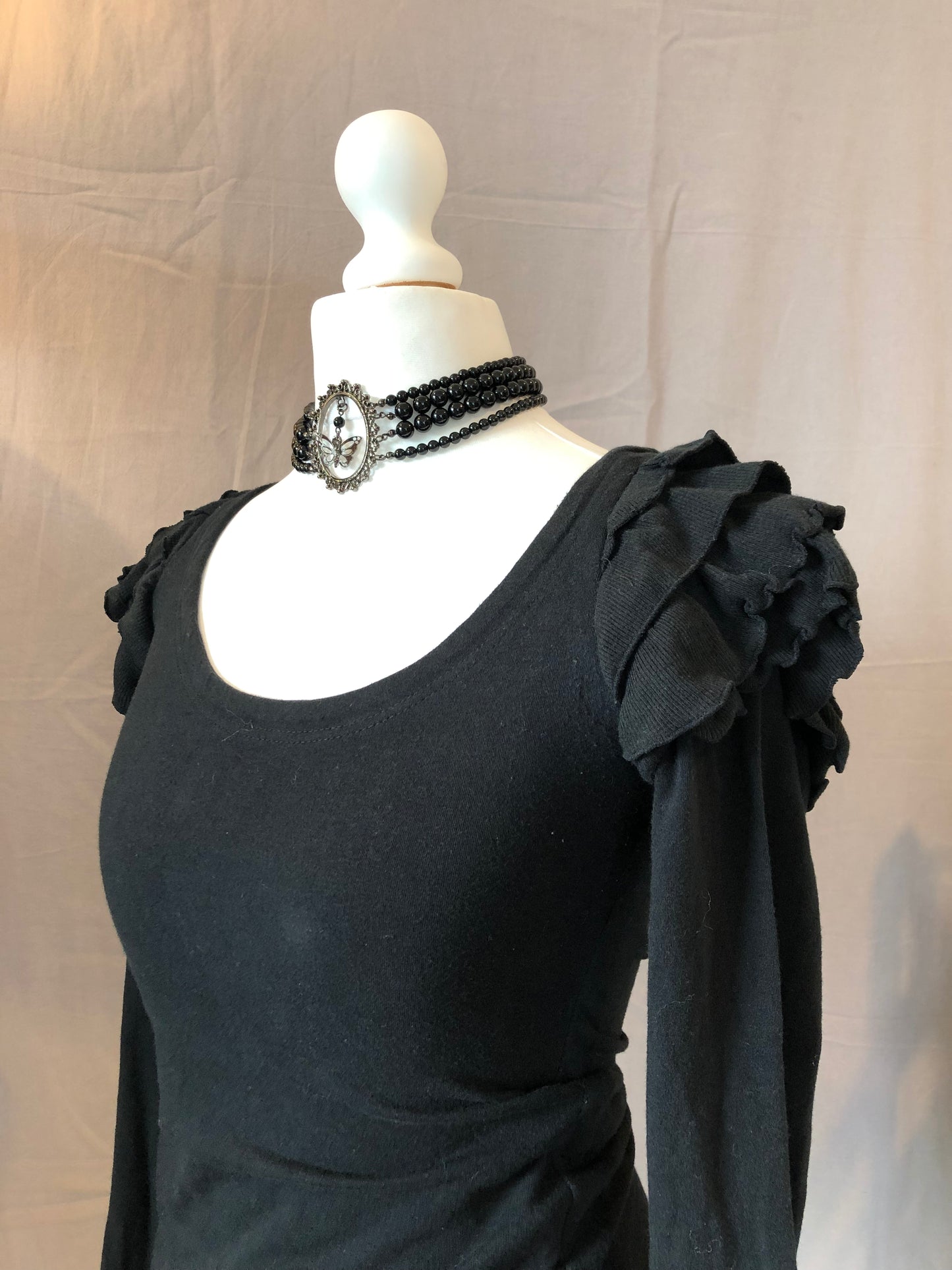 alice auaa Ruffle Shoulders Long-Sleeves Top