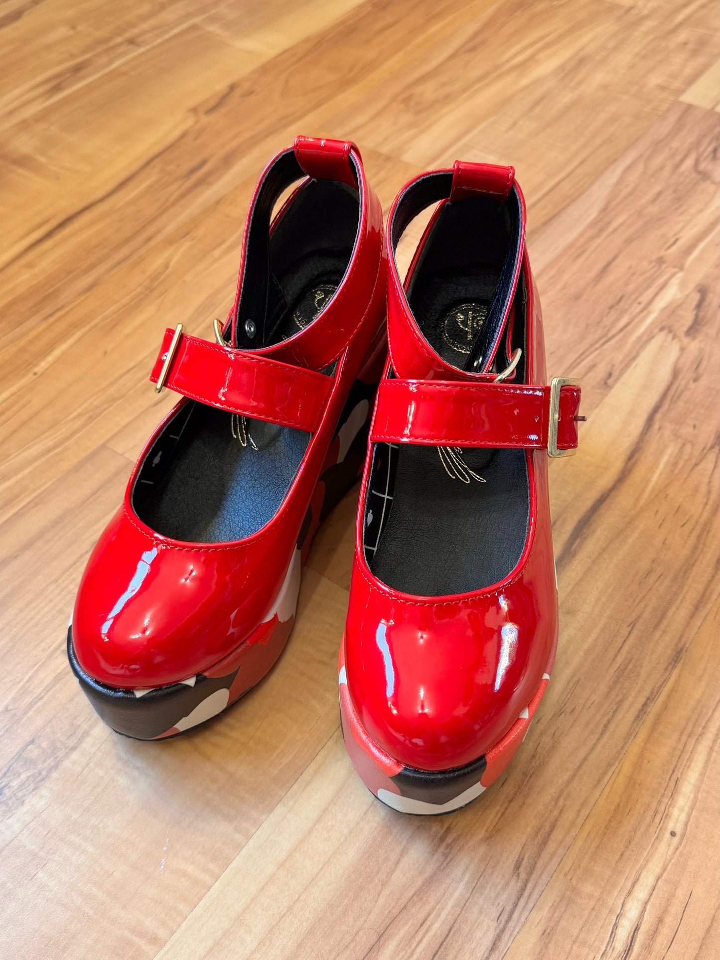 Yosuke Heart Print Platform Shoes