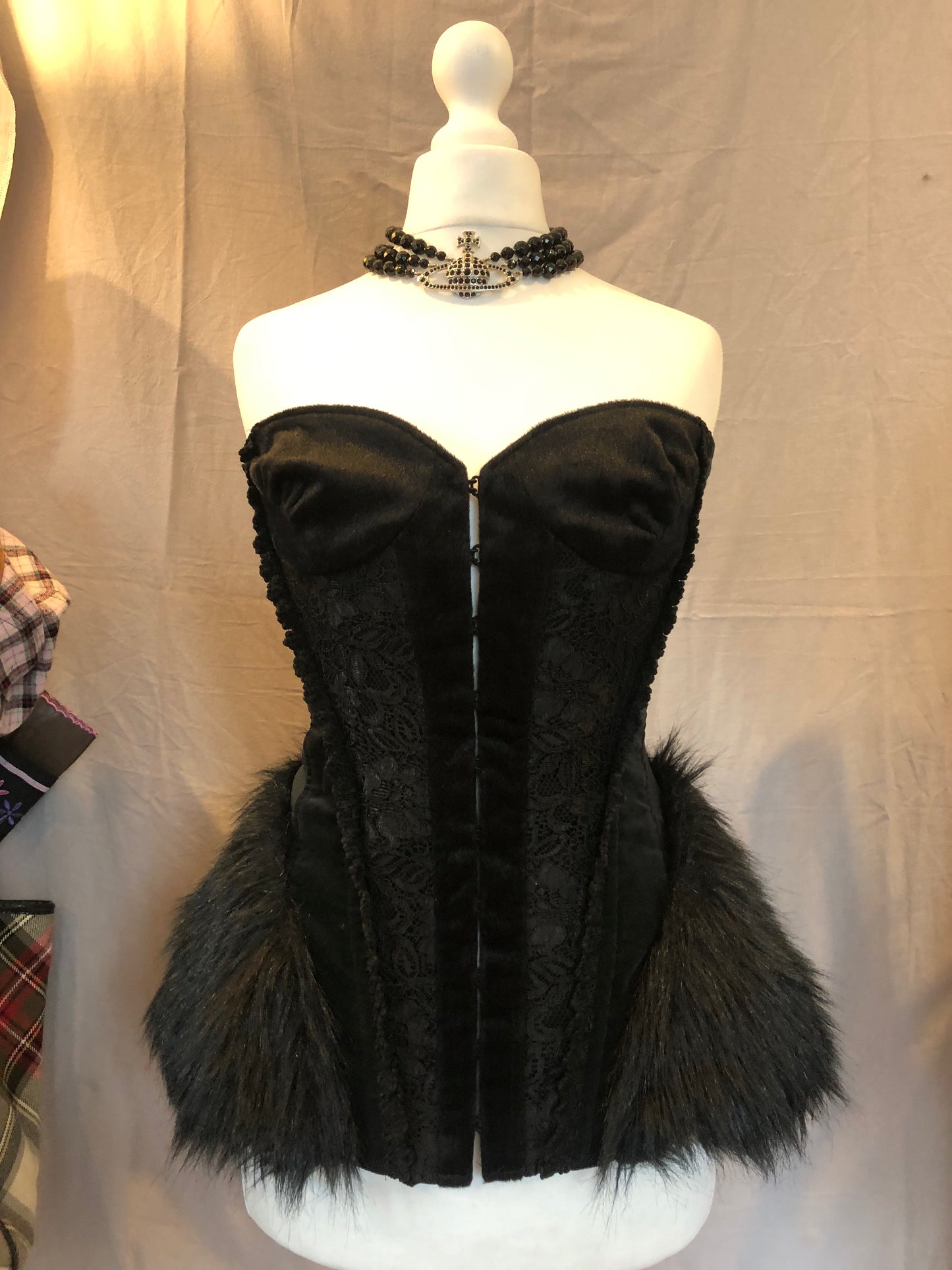 alice auaa Fur Corset
