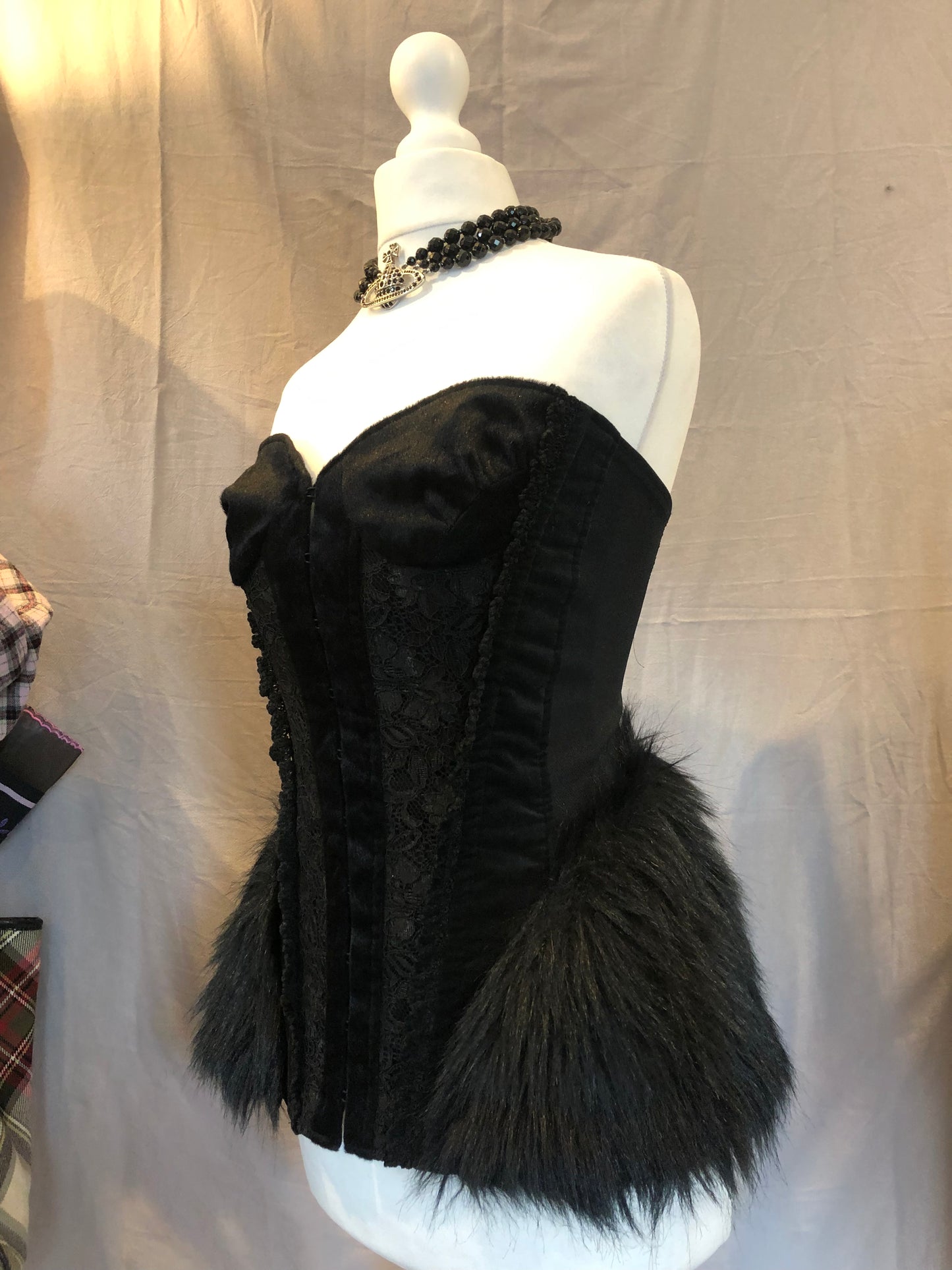 alice auaa Fur Corset