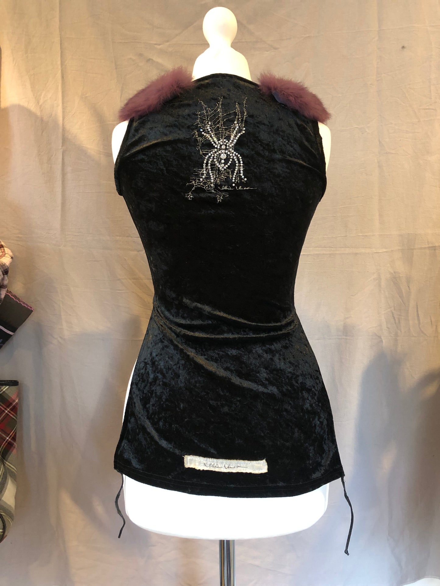 alice auaa Fur Collar Rhinestone Velvet Tank Top