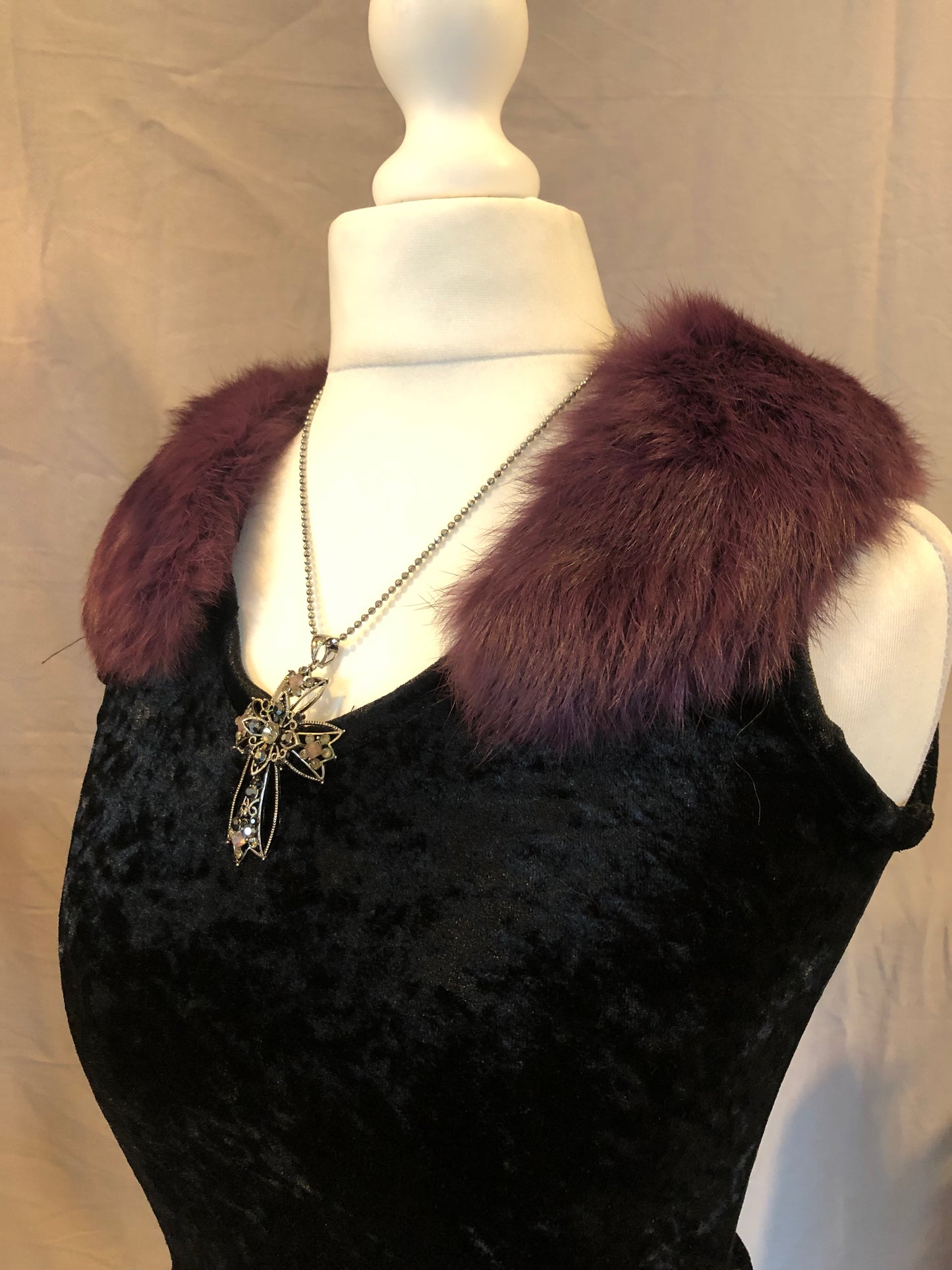 alice auaa Fur Collar Rhinestone Velvet Tank Top
