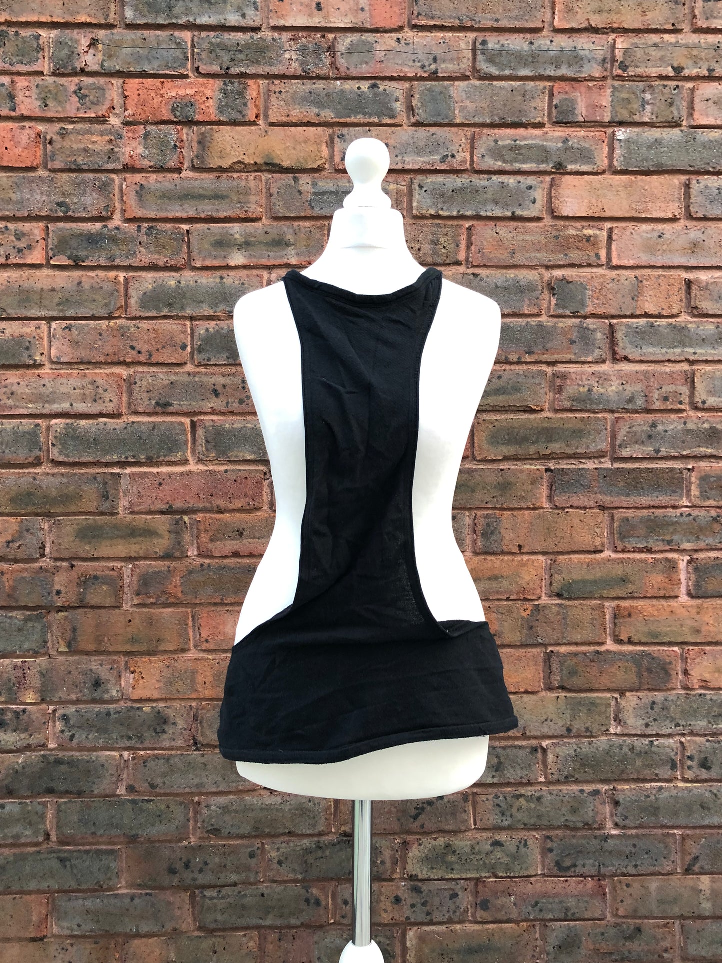 alice auaa Blackless Tank Top