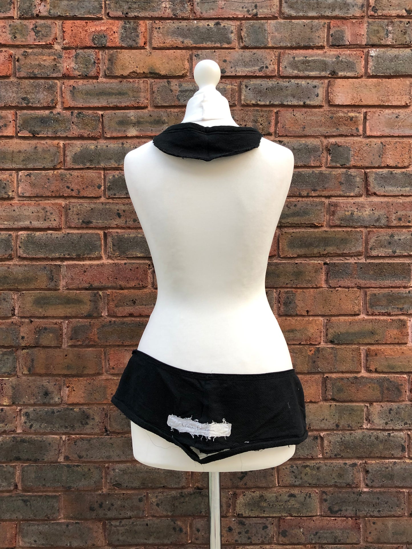 alice auaa Blackless Tank Top