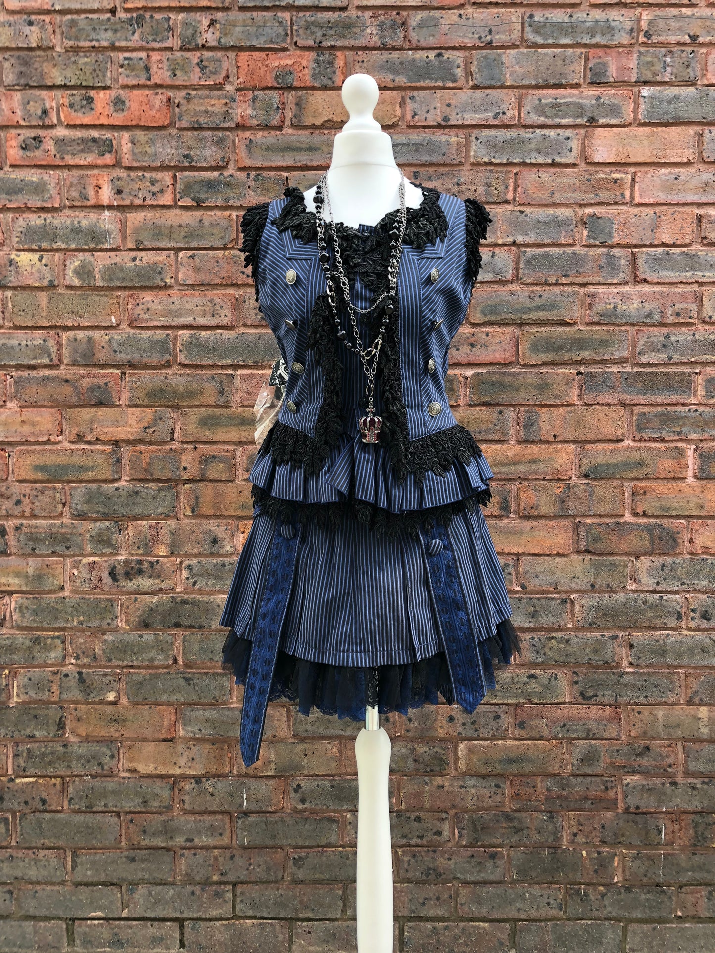 Algonquins Stripe Floral Lace Top and Skirt Set