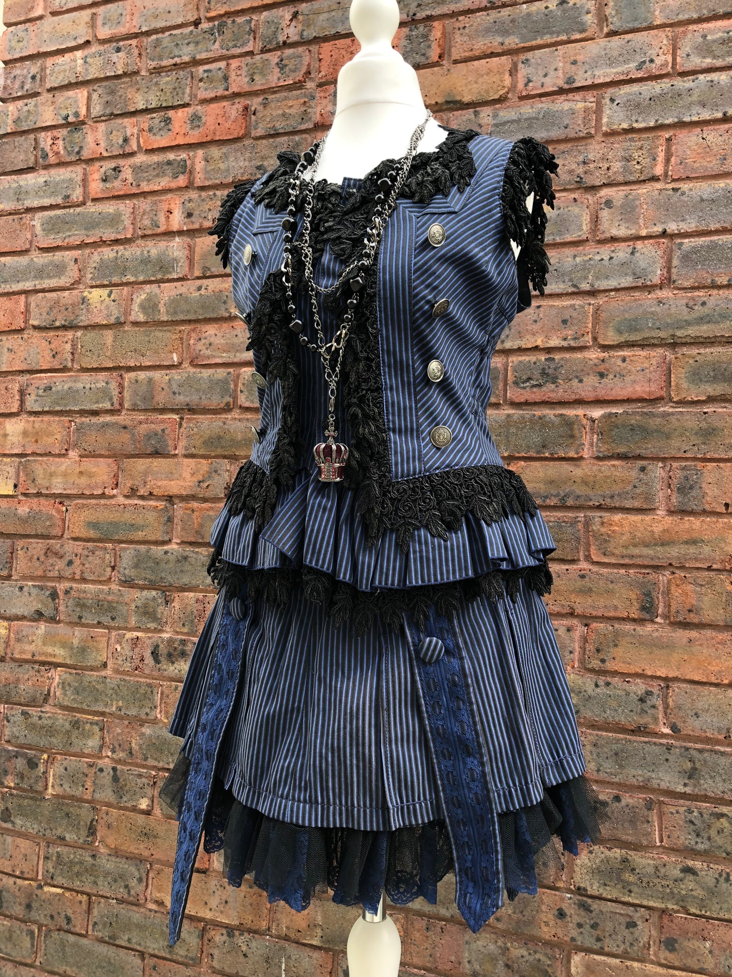 Algonquins Stripe Floral Lace Top and Skirt Set