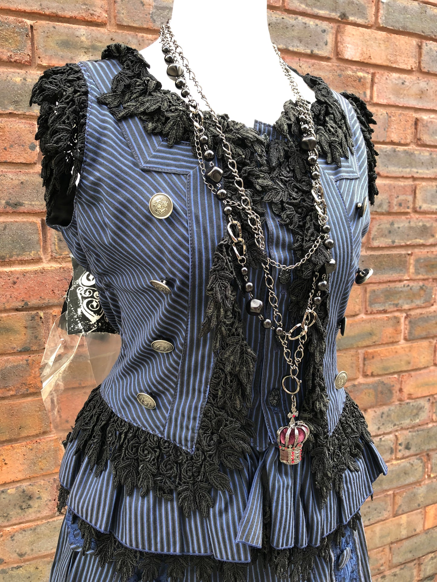 Algonquins Stripe Floral Lace Top and Skirt Set