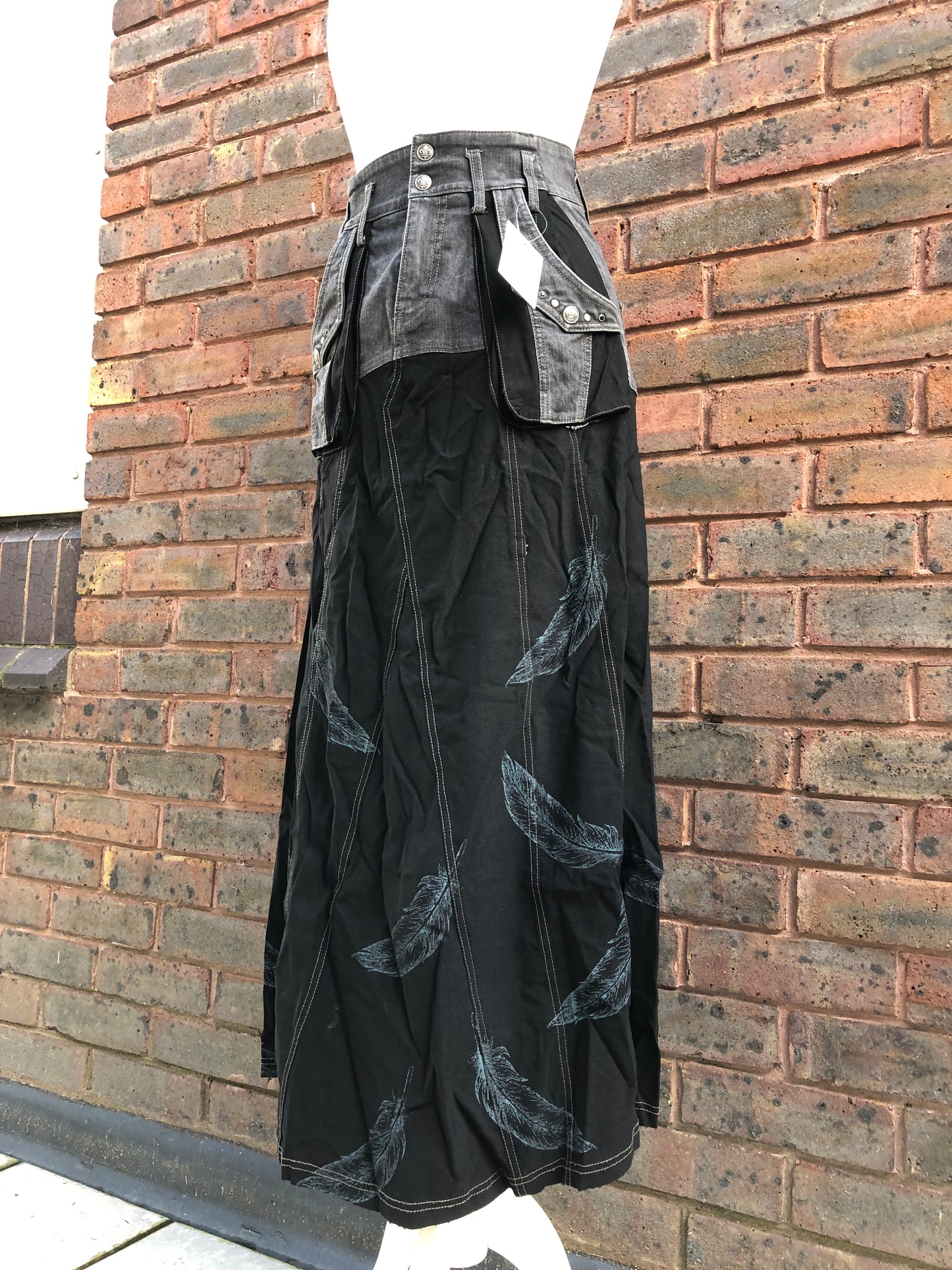 OZZ ON Feather Print Denim Maxi Skirt