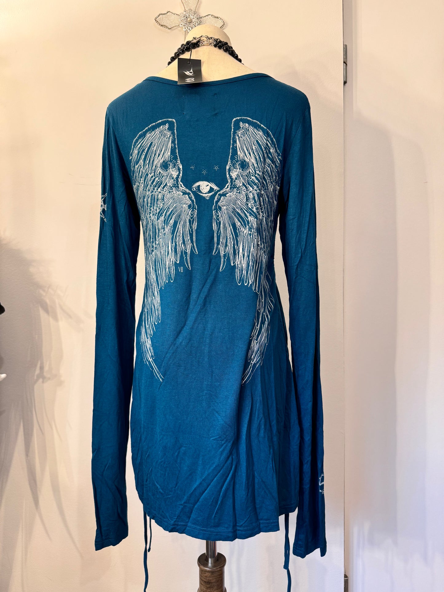 OZZ ON Wings Print Long-Sleeves Top