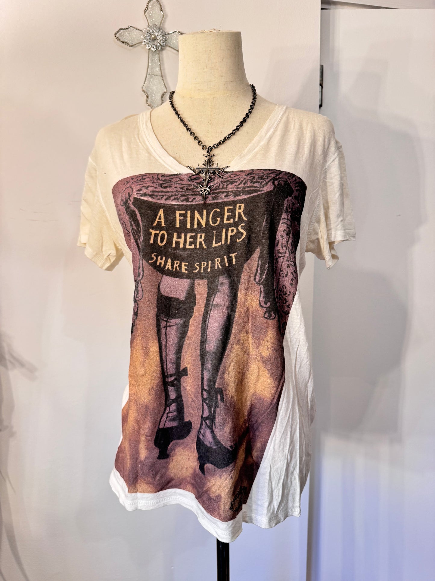 Share Spirit Print T-Shirt