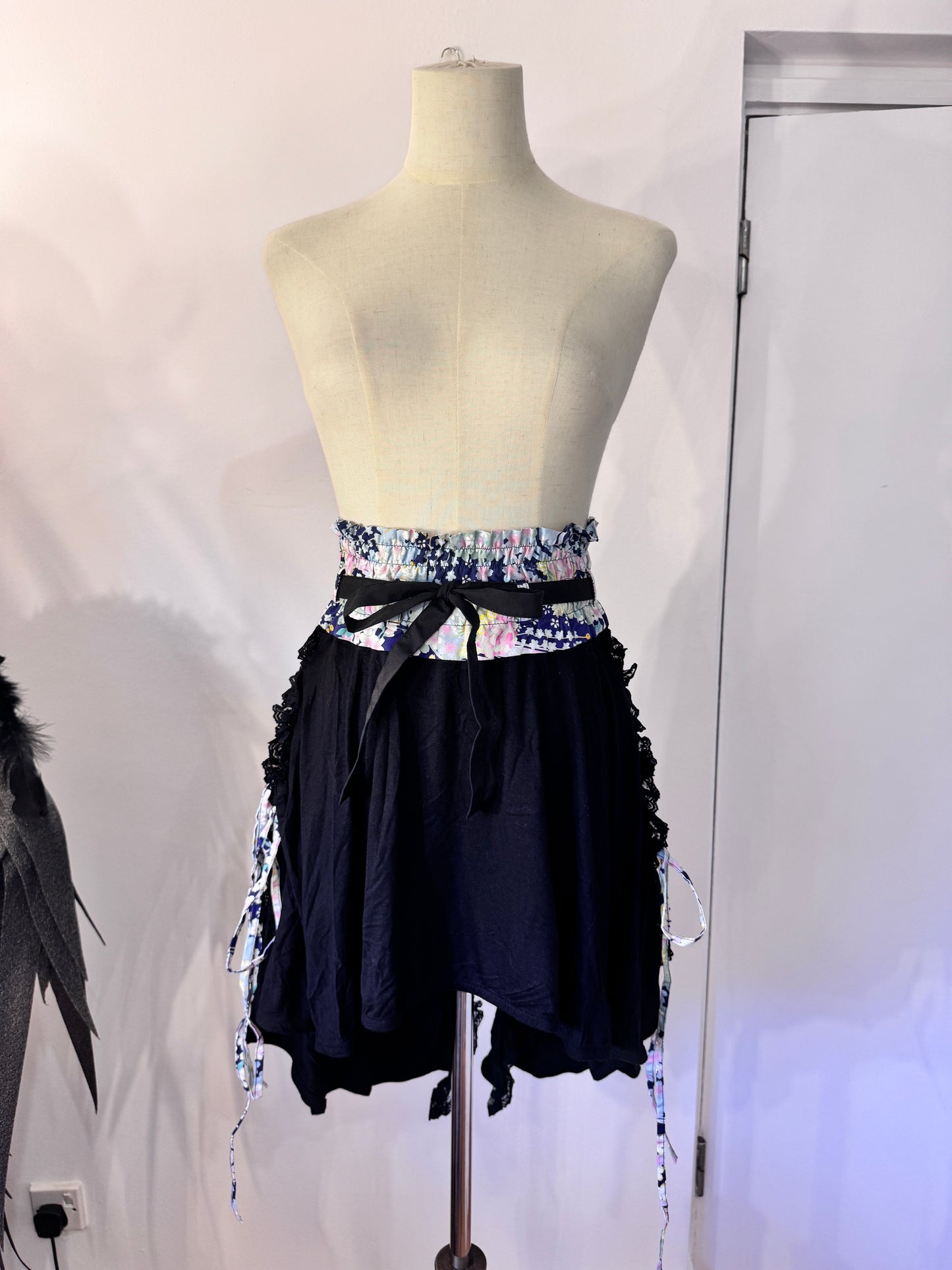 gouk Strap Midi Skirt