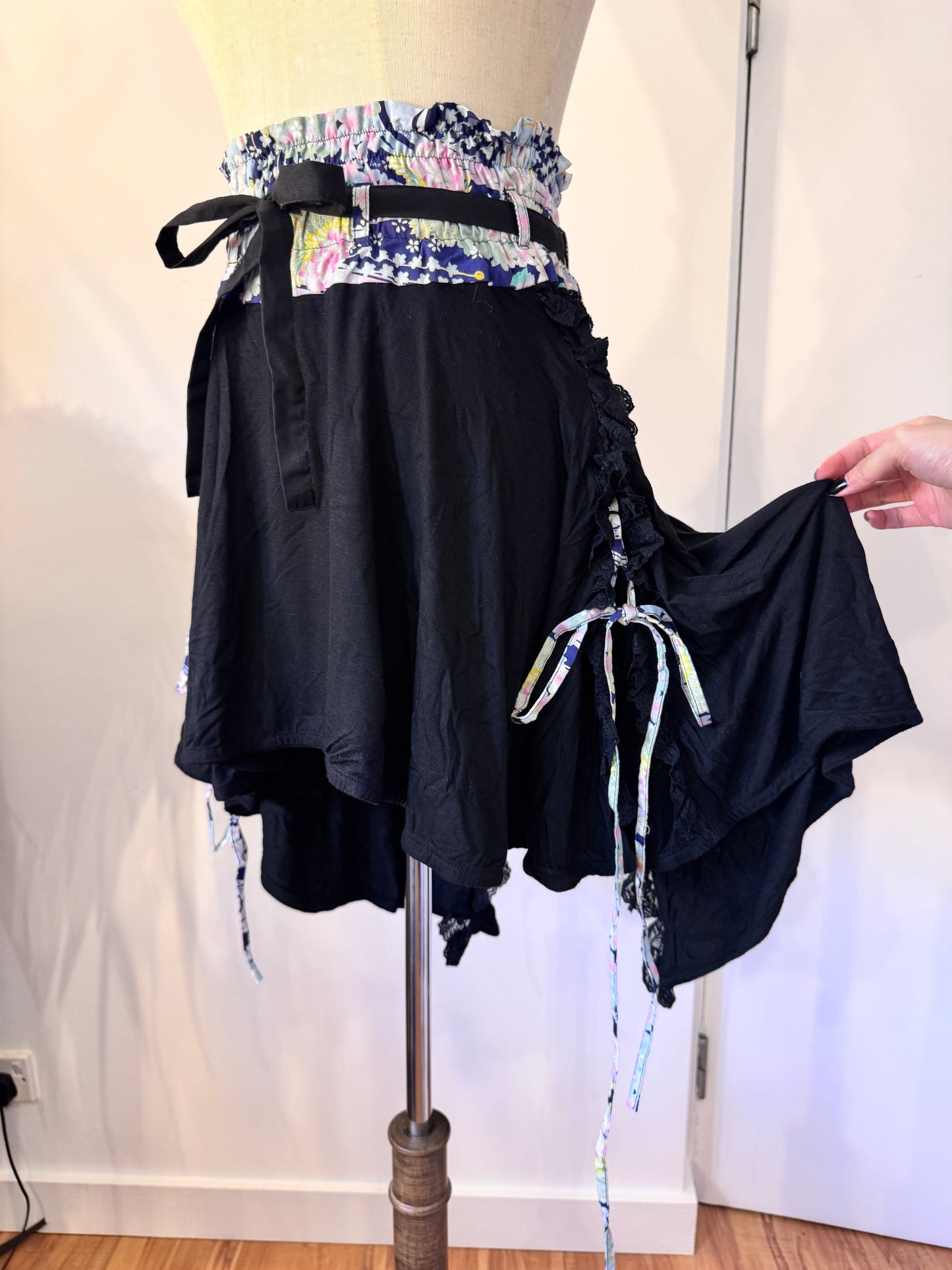 gouk Strap Midi Skirt
