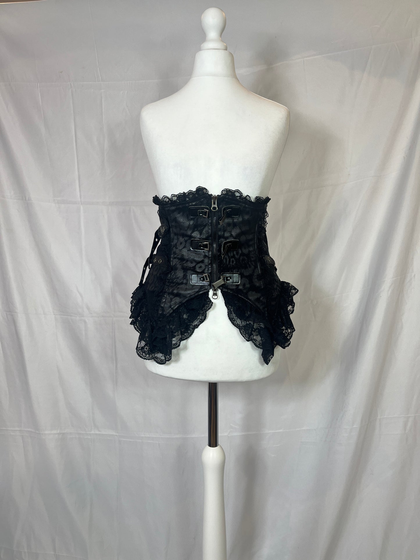 Qutie Frash Lace Corset