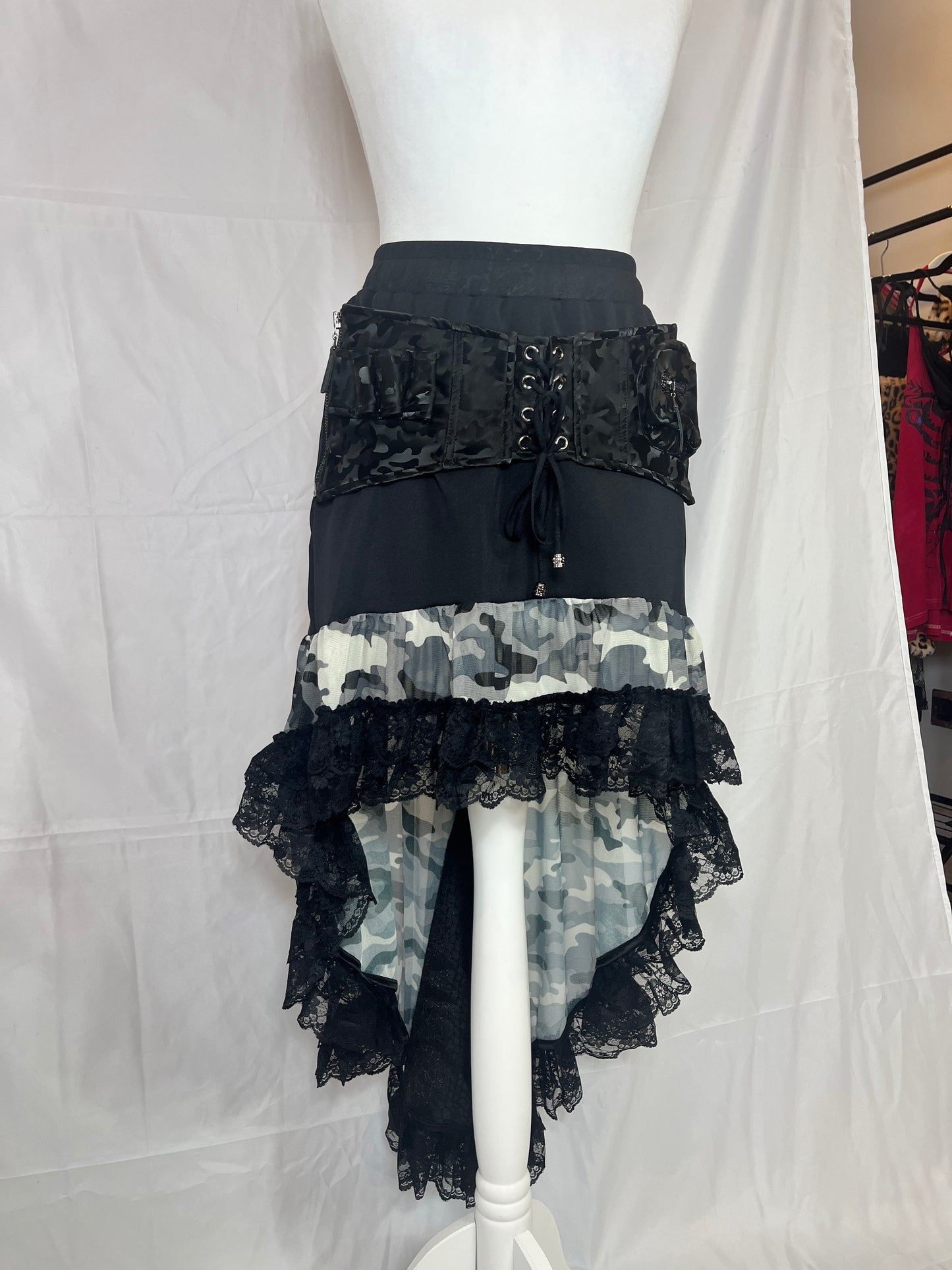 Qutie Frash Camouflage Print Lace Skirt