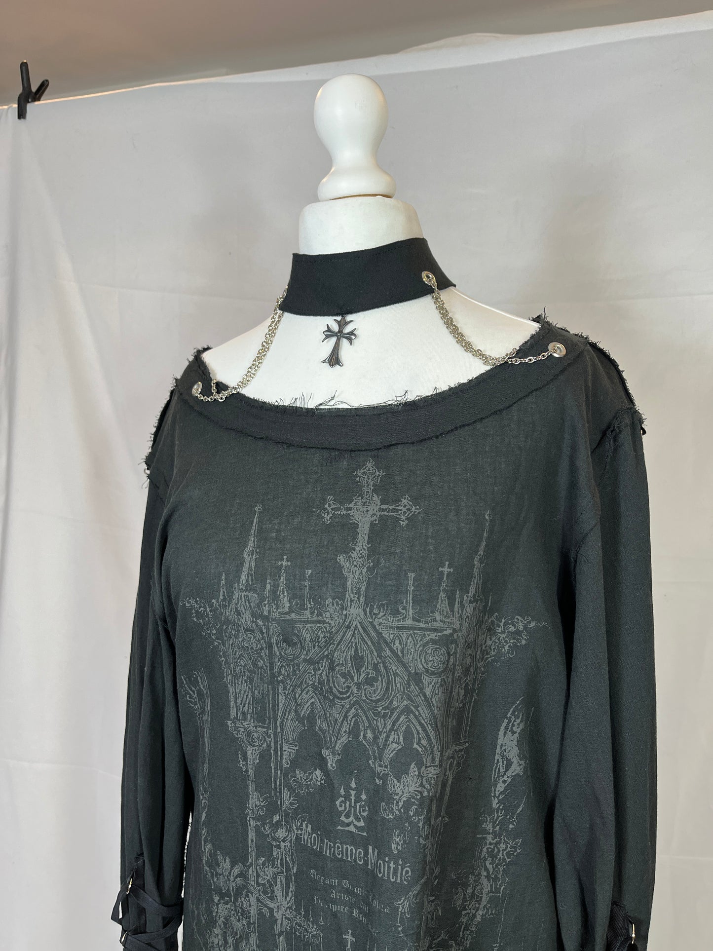 Moi-meme-Moitie Cross Print Bondage Top with Choker