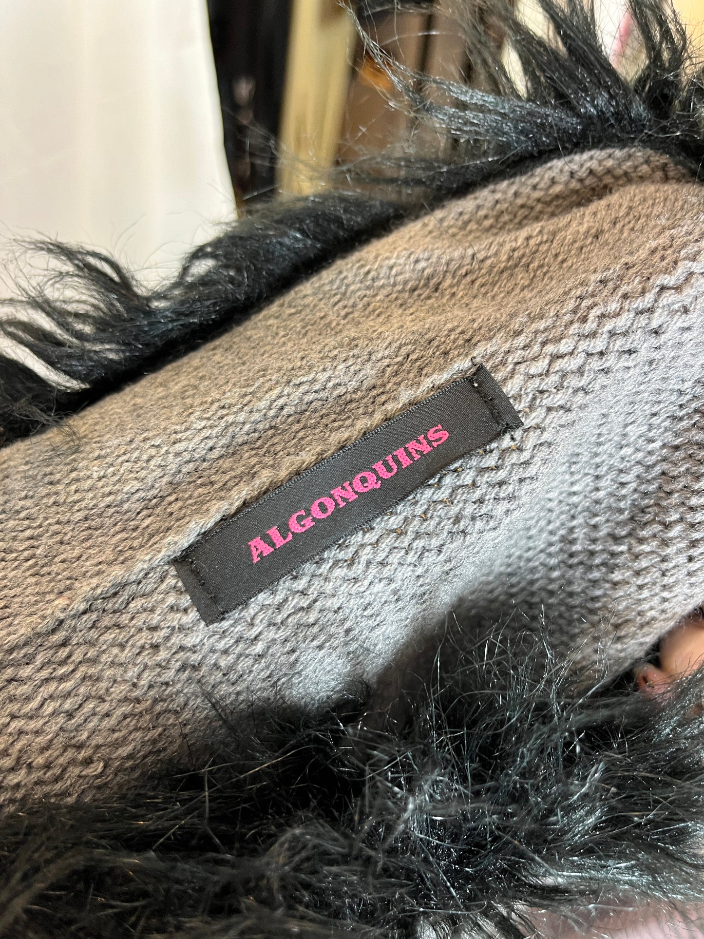 Algonquins Fur Collar Button Up Cardigan