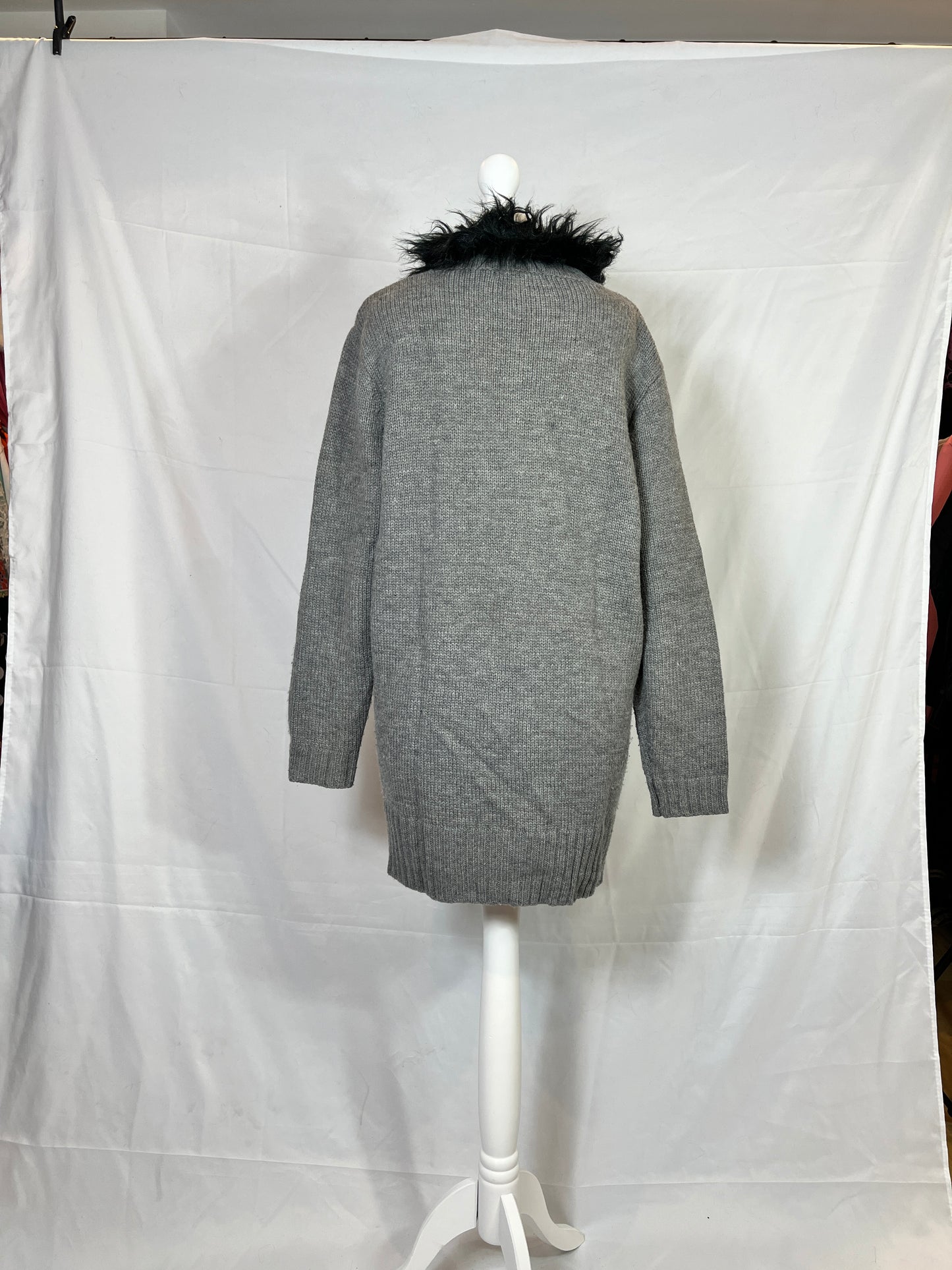 Algonquins Fur Collar Button Up Cardigan