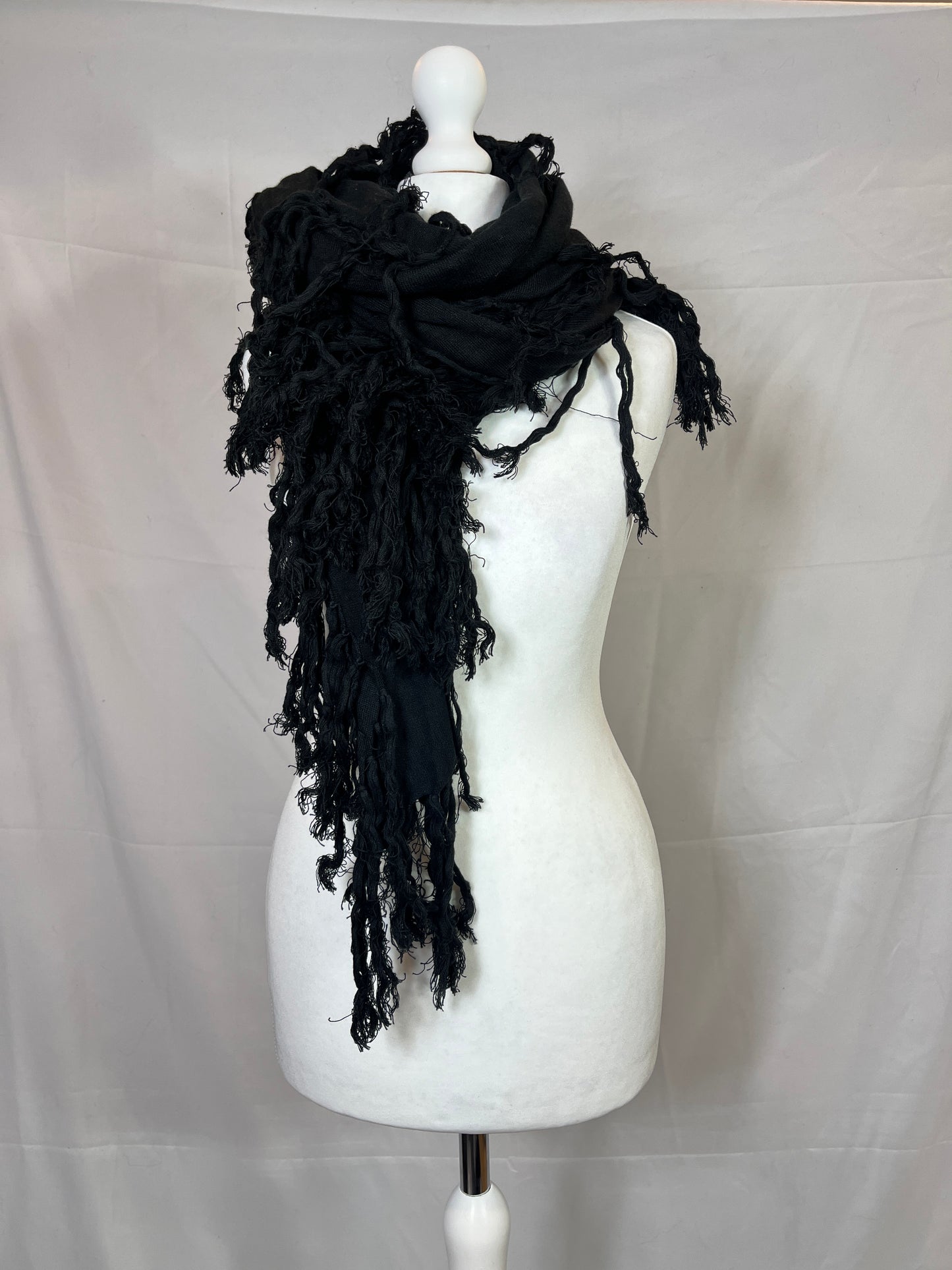 NOID Destructive Black Scarf