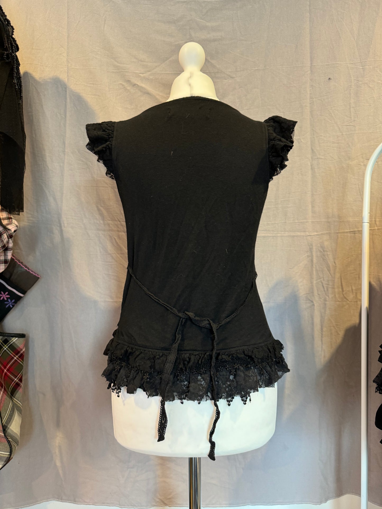 Gramm 2-Layers Lace Tank Top