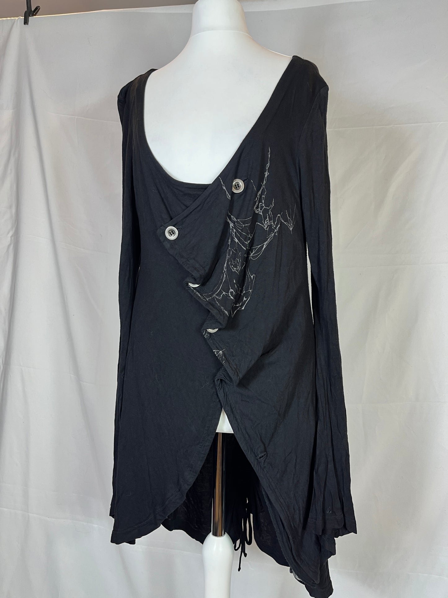 Sixh Black Long Sleeves Button Up