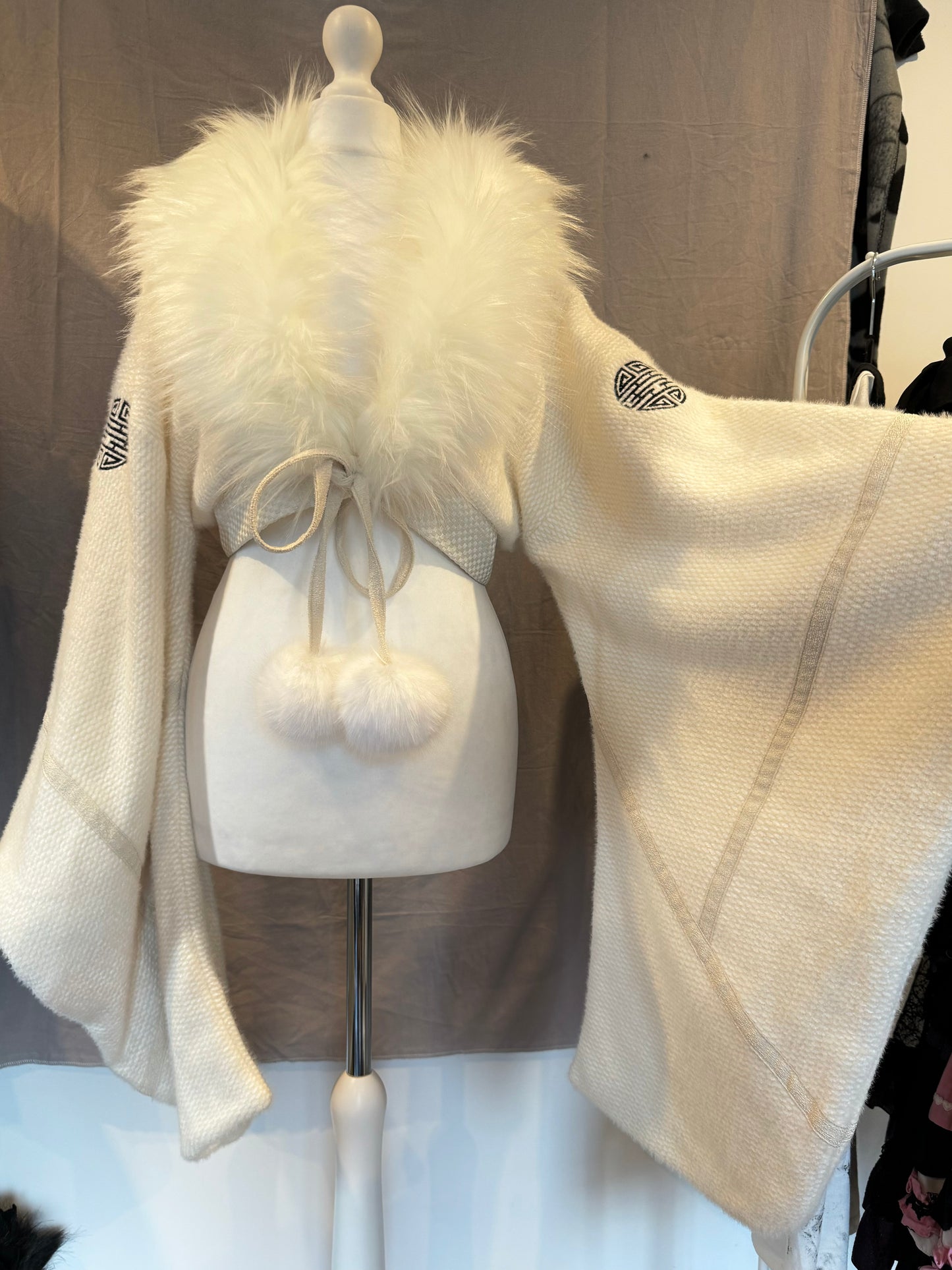 Qutie Frash Fur Collar Knit Kimono-Sleeves Jacket
