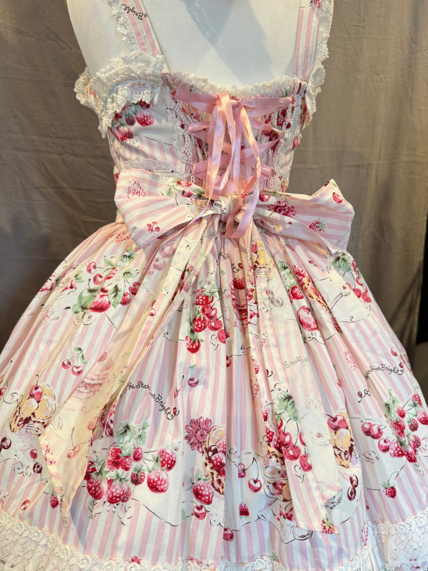 Baby the Stars Shine Bright Berry Print Bow JSK