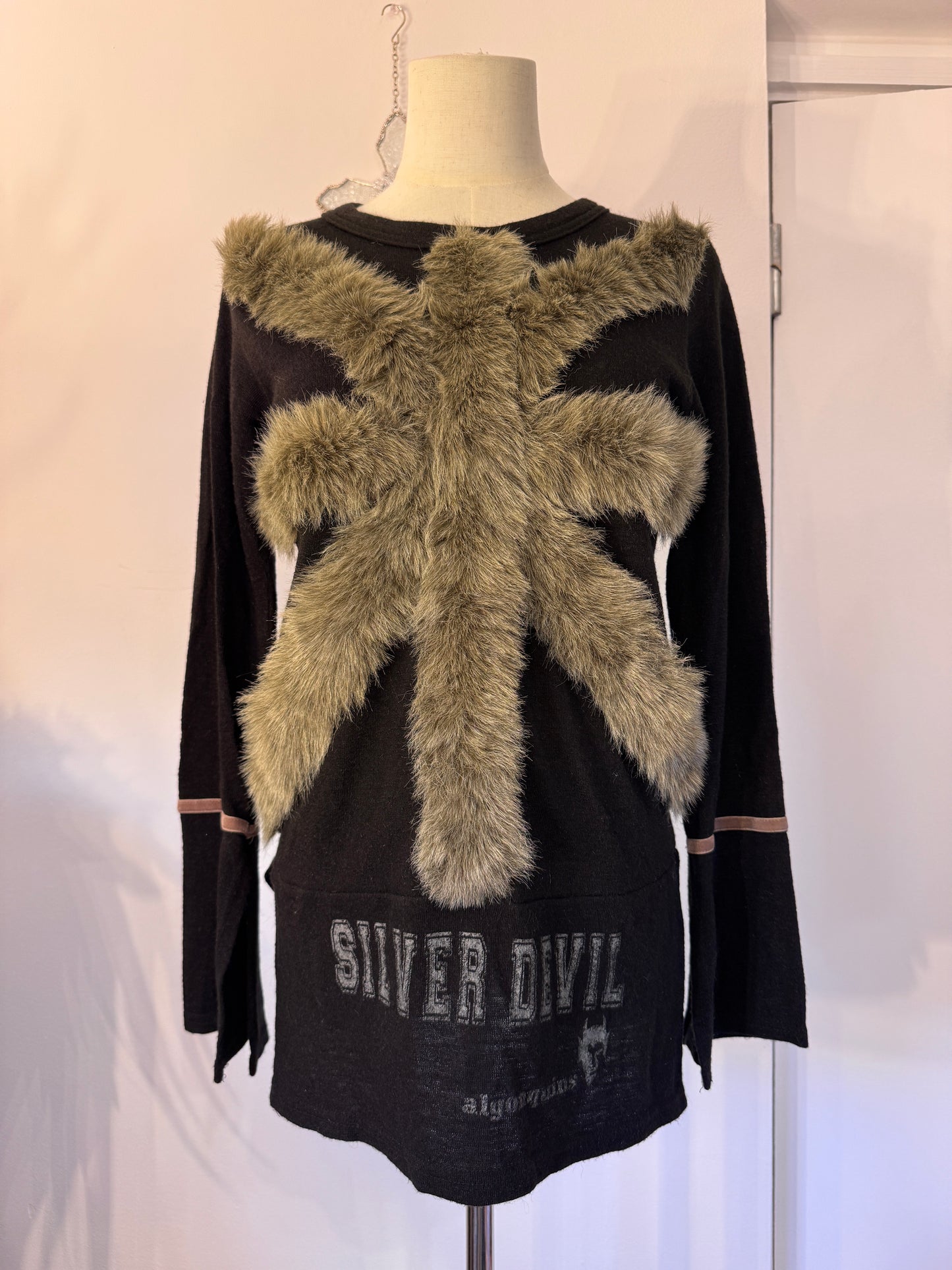 Algonquins Fur Long-Sleeves Top