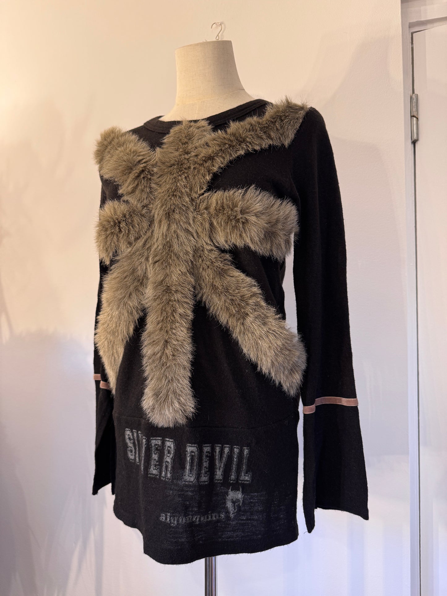 Algonquins Fur Long-Sleeves Top