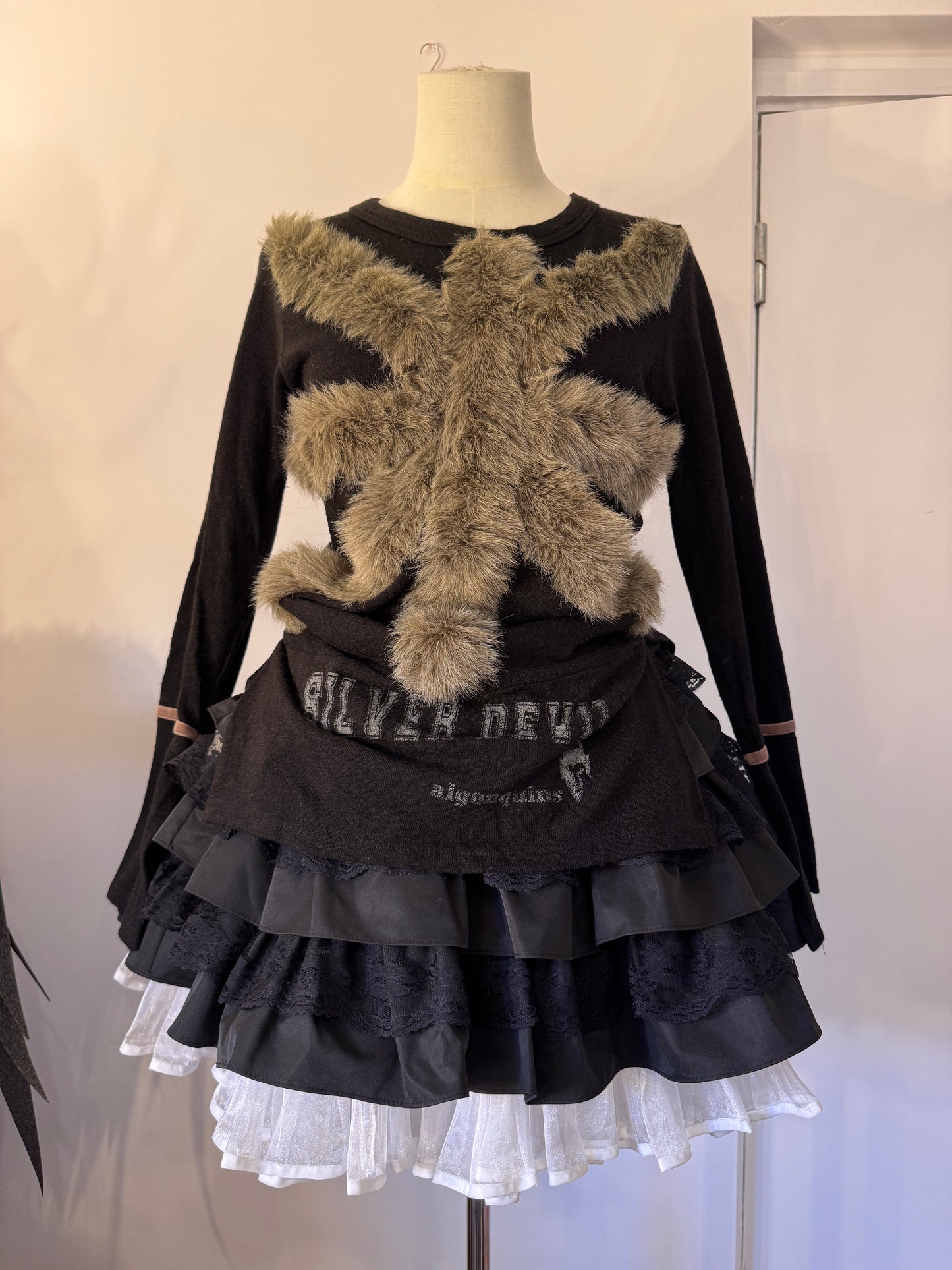 Algonquins Fur Long-Sleeves Top