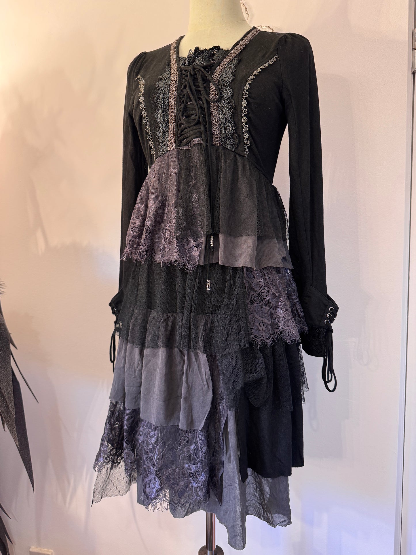 OZZ ON Multi-Layers Lace and Ruffle Dress