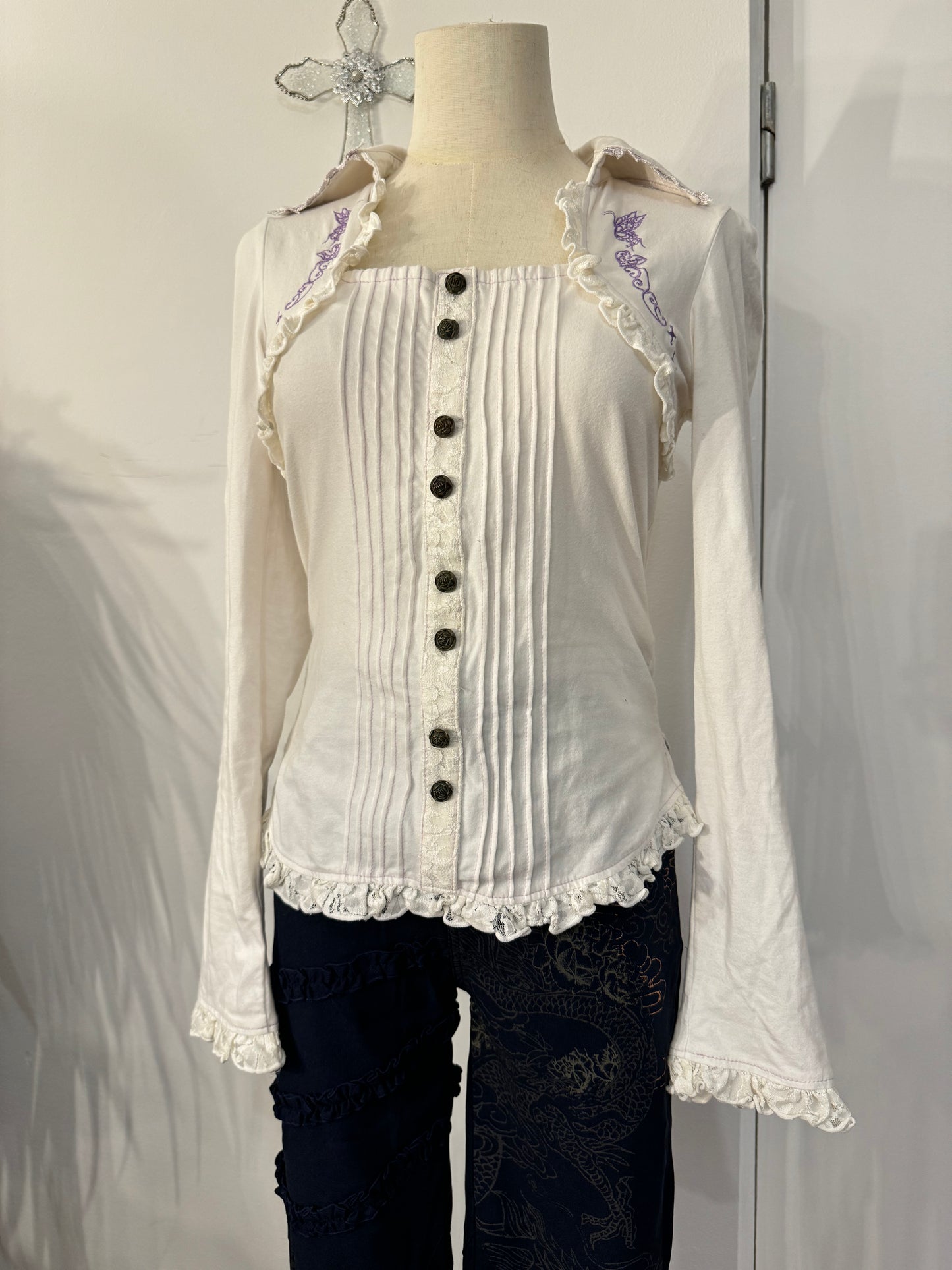 OZZ ON Ruffle Button-Up