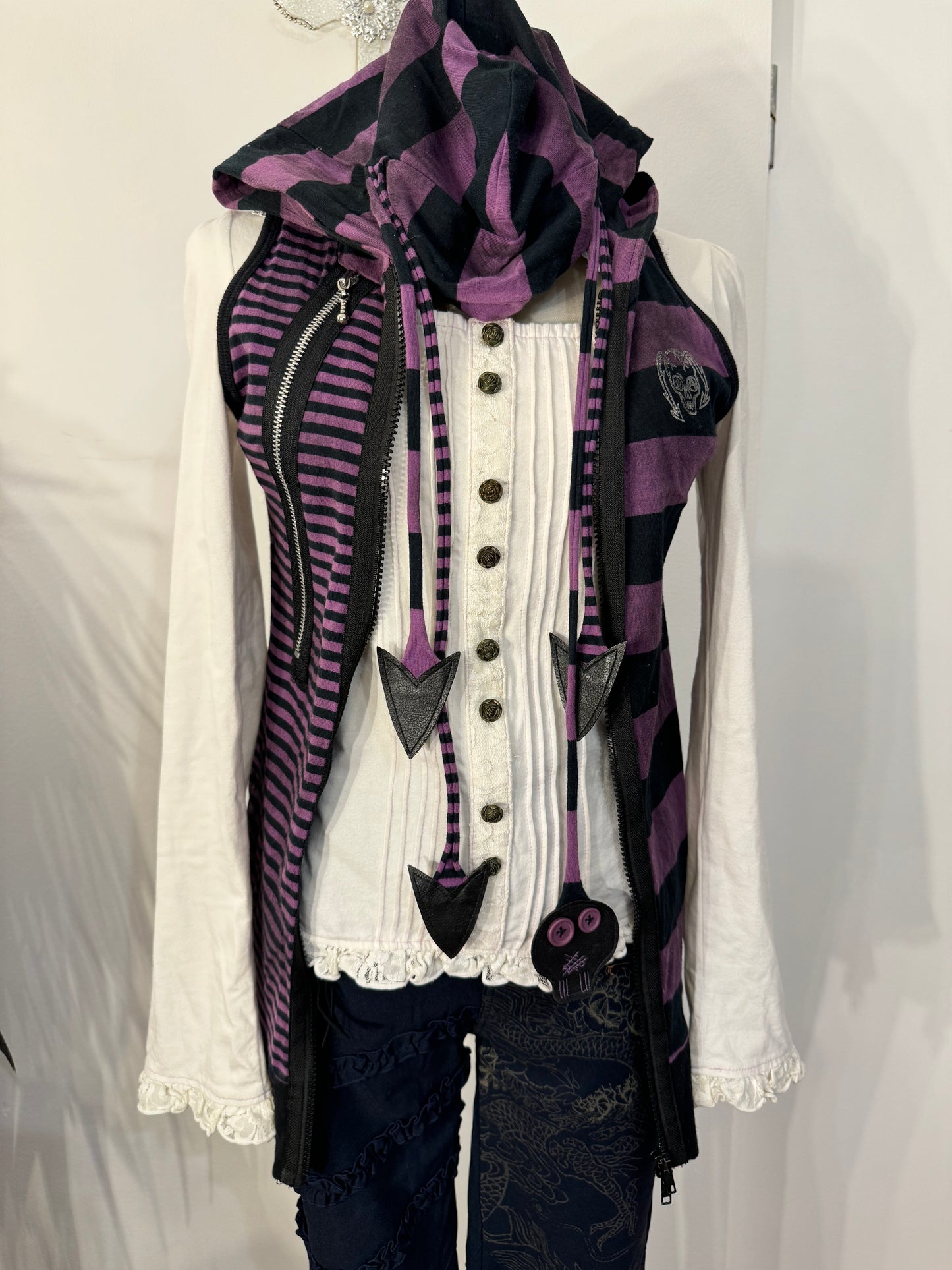 OZZ ON Ruffle Button-Up