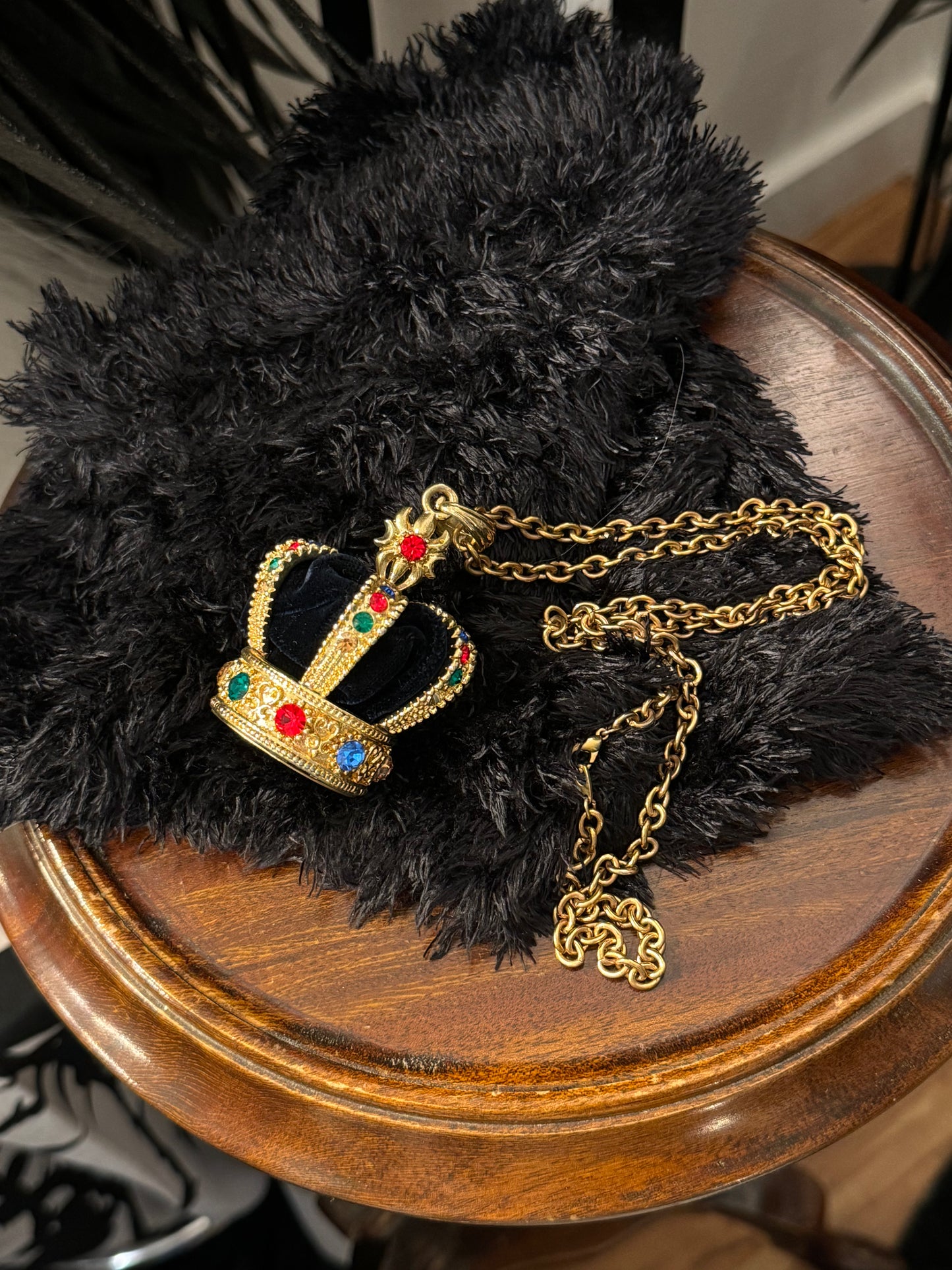 Black Peace Now Crown Pendant Jewel Necklace